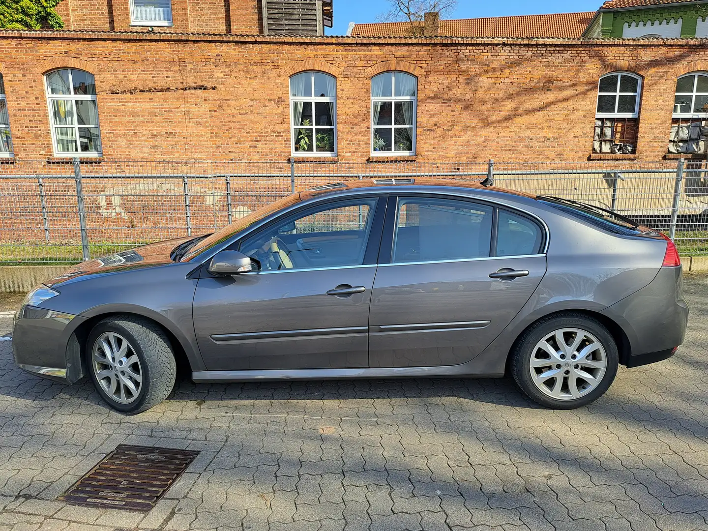 Renault Laguna Laguna dCi 150 FAP Aut. Initiale Beige - 2