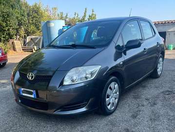 Toyota Auris 1.4 benzina
