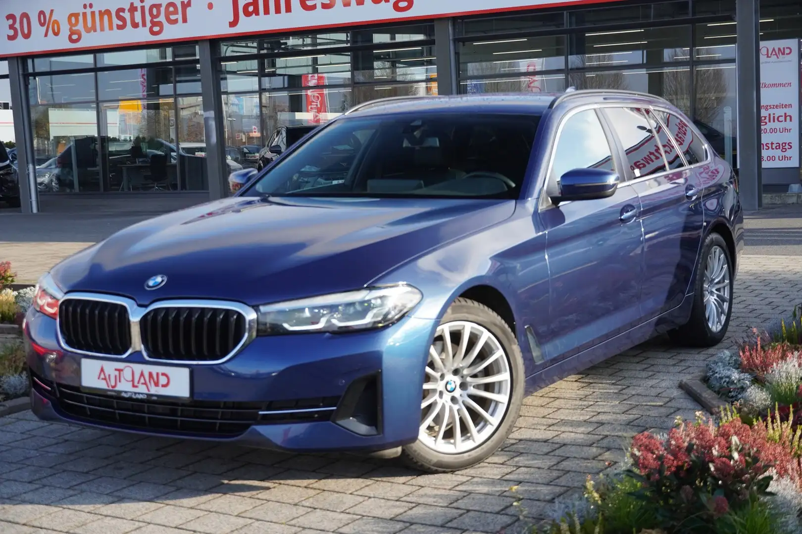 BMW 520 520d Luxury Line Klimaaut. LED Navi Sitzheizung Bleu - 2