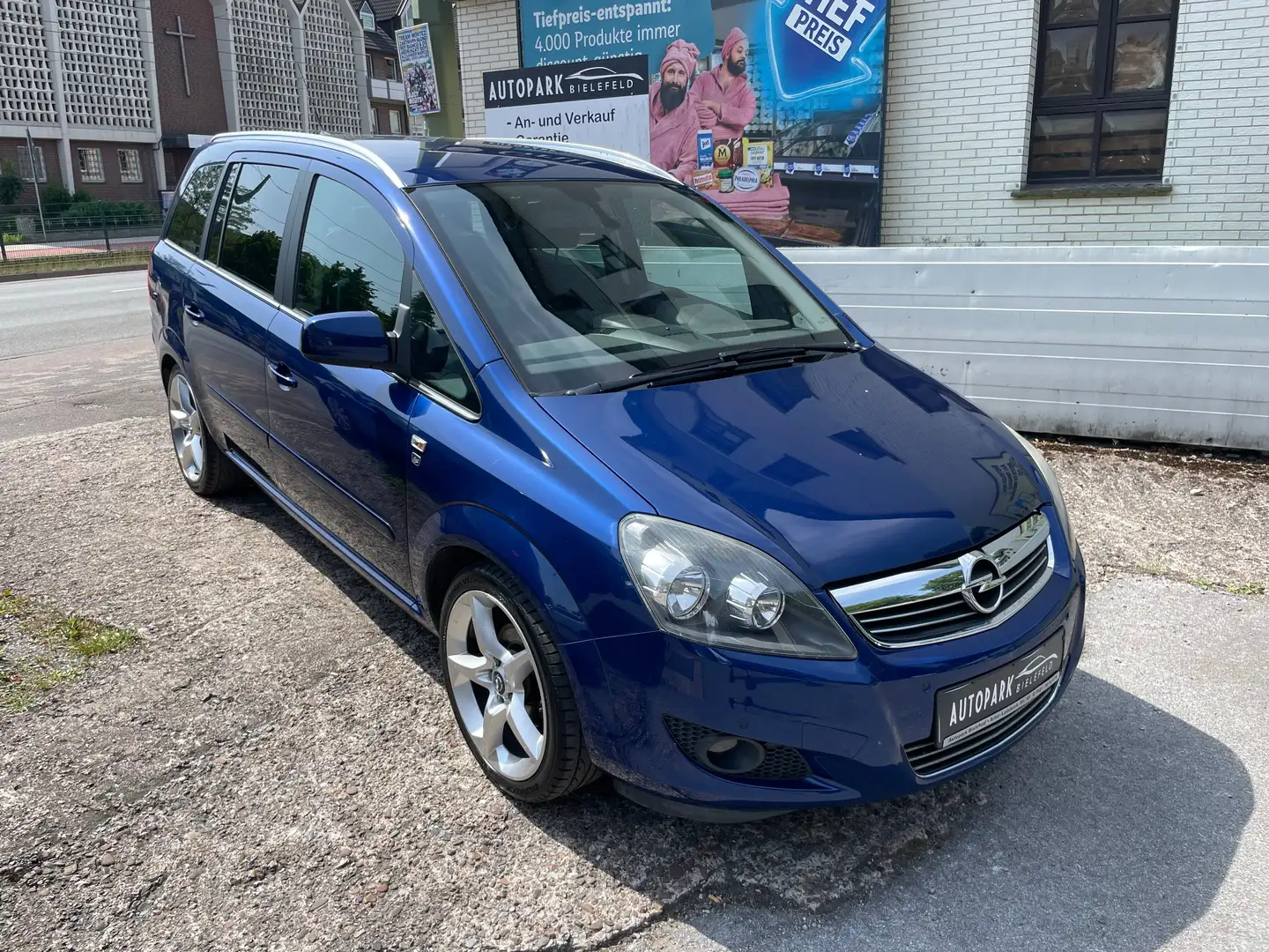 Opel Zafira 1.8 Edition 111 Jahre / NAVI / SHZ. / EURO 5 / PDC Blau - 1
