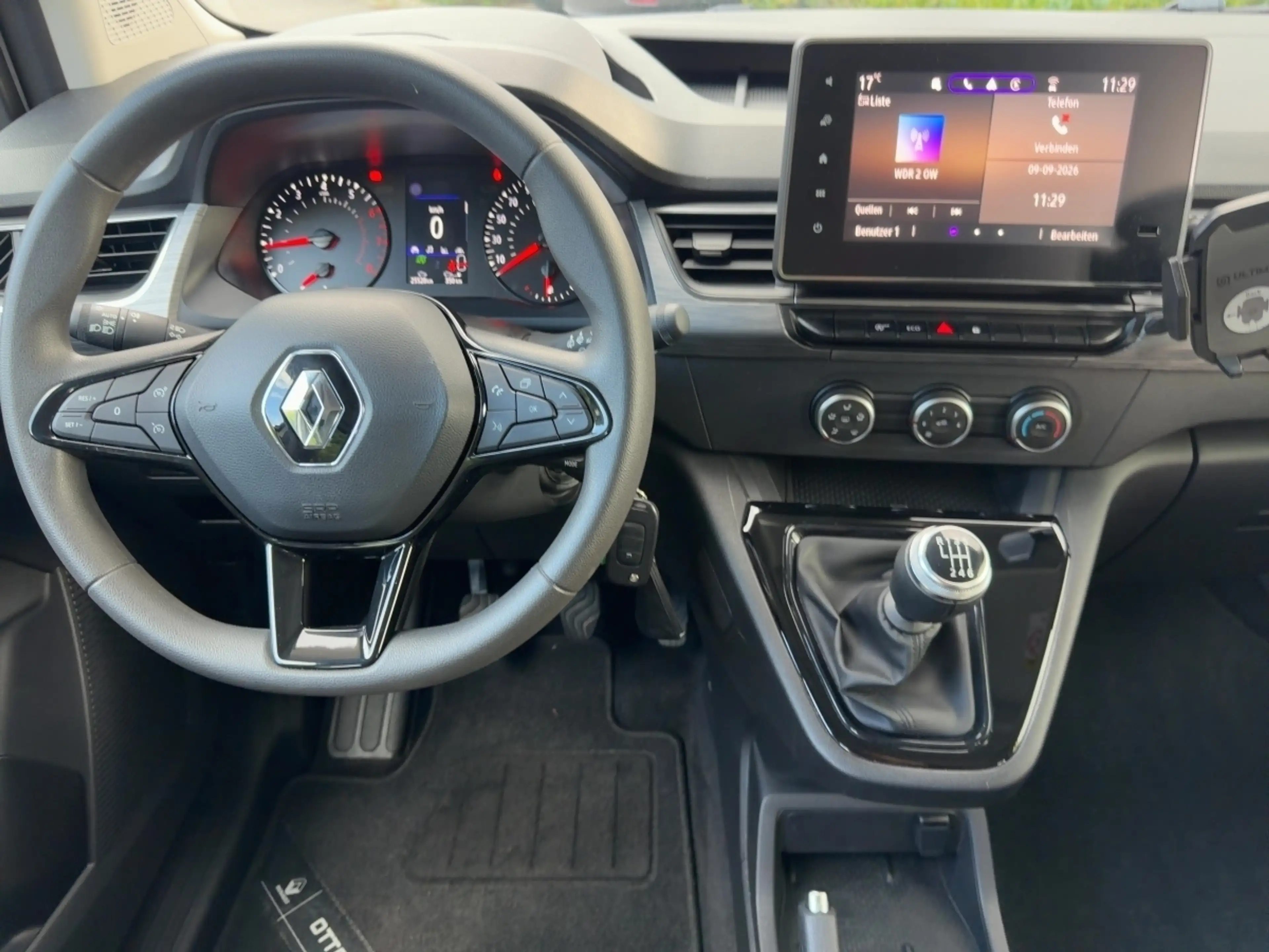 Renault Kangoo TCe100 Equilibre 5-Sitzer ALLWETTER/EASY-LINK — photo 8