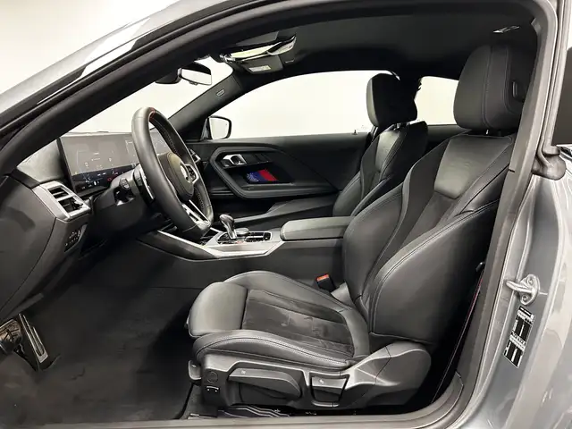 BMW M2 view 4