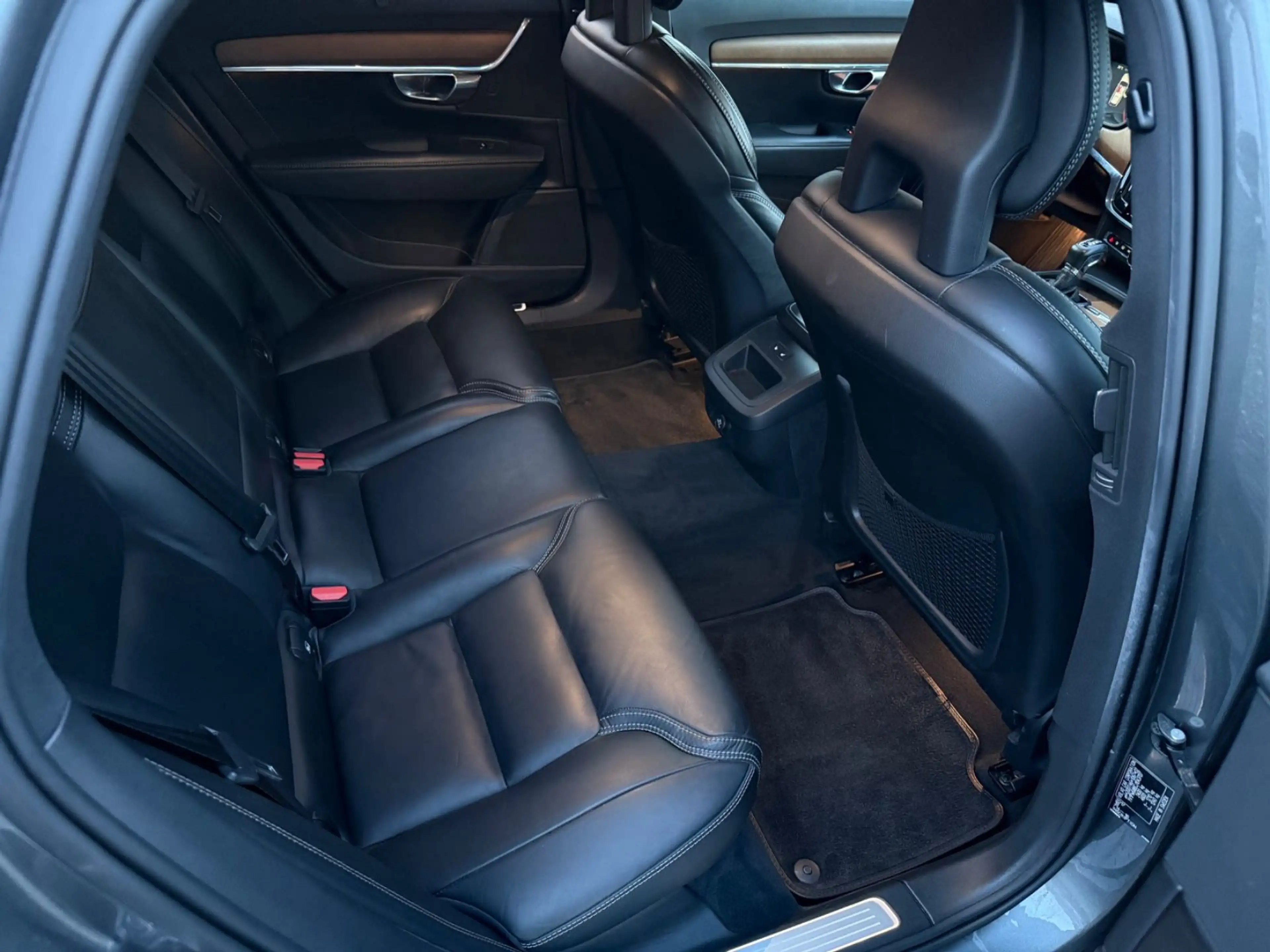 Volvo V90 D5 Aut. Inscription AWD Leder Cam LED 4xSHZ — photo 15