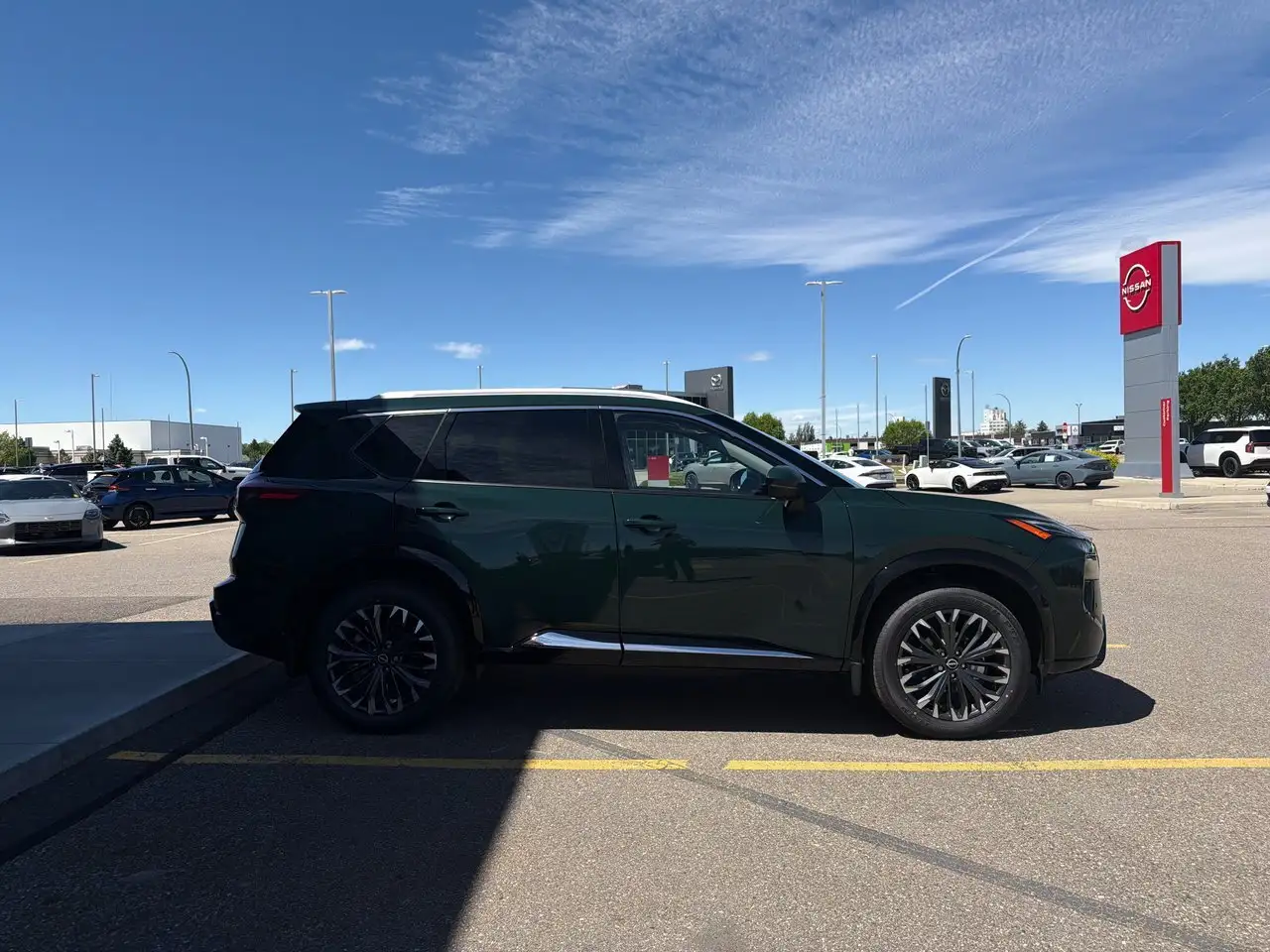 Nissan Rogue снимка Nissan Rogue