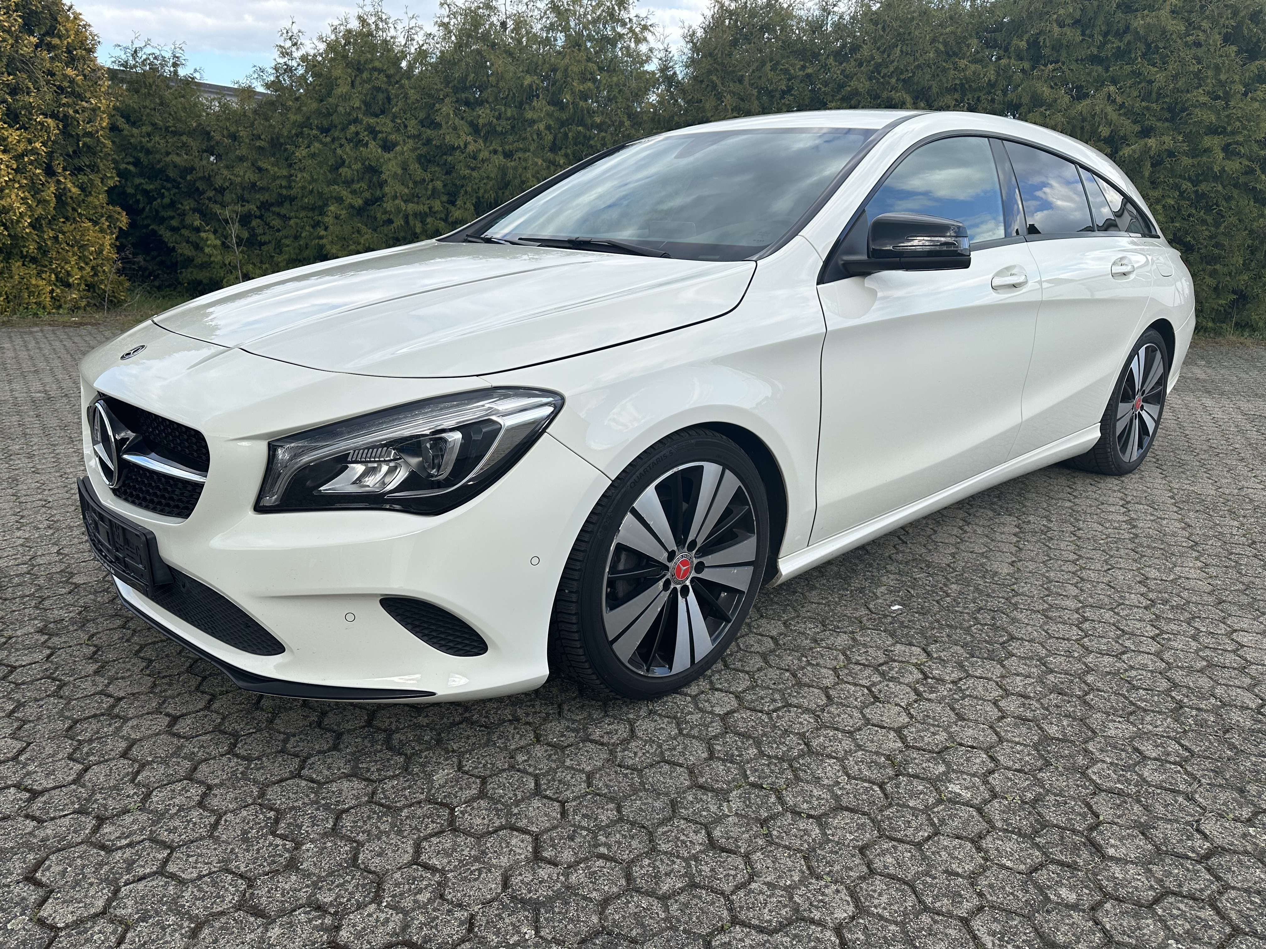 Second hand Mercedes Benz Cla-Class 180