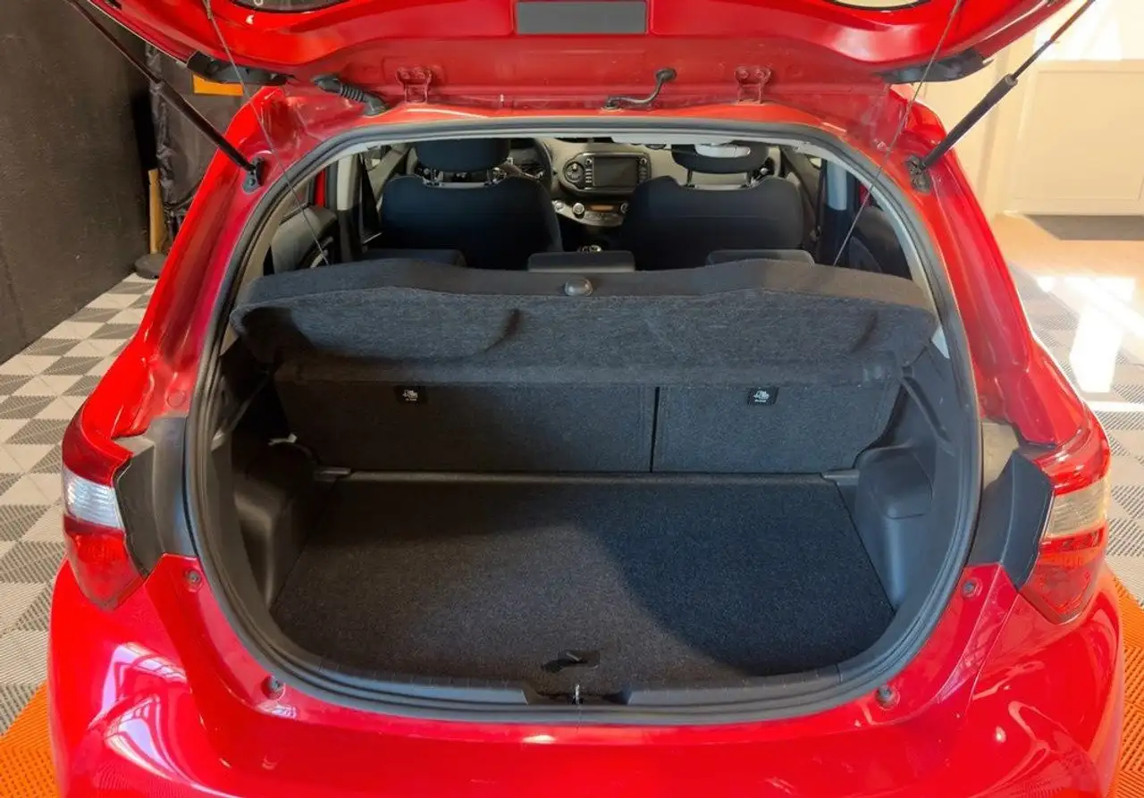Toyota Yaris Yaris — photo 12