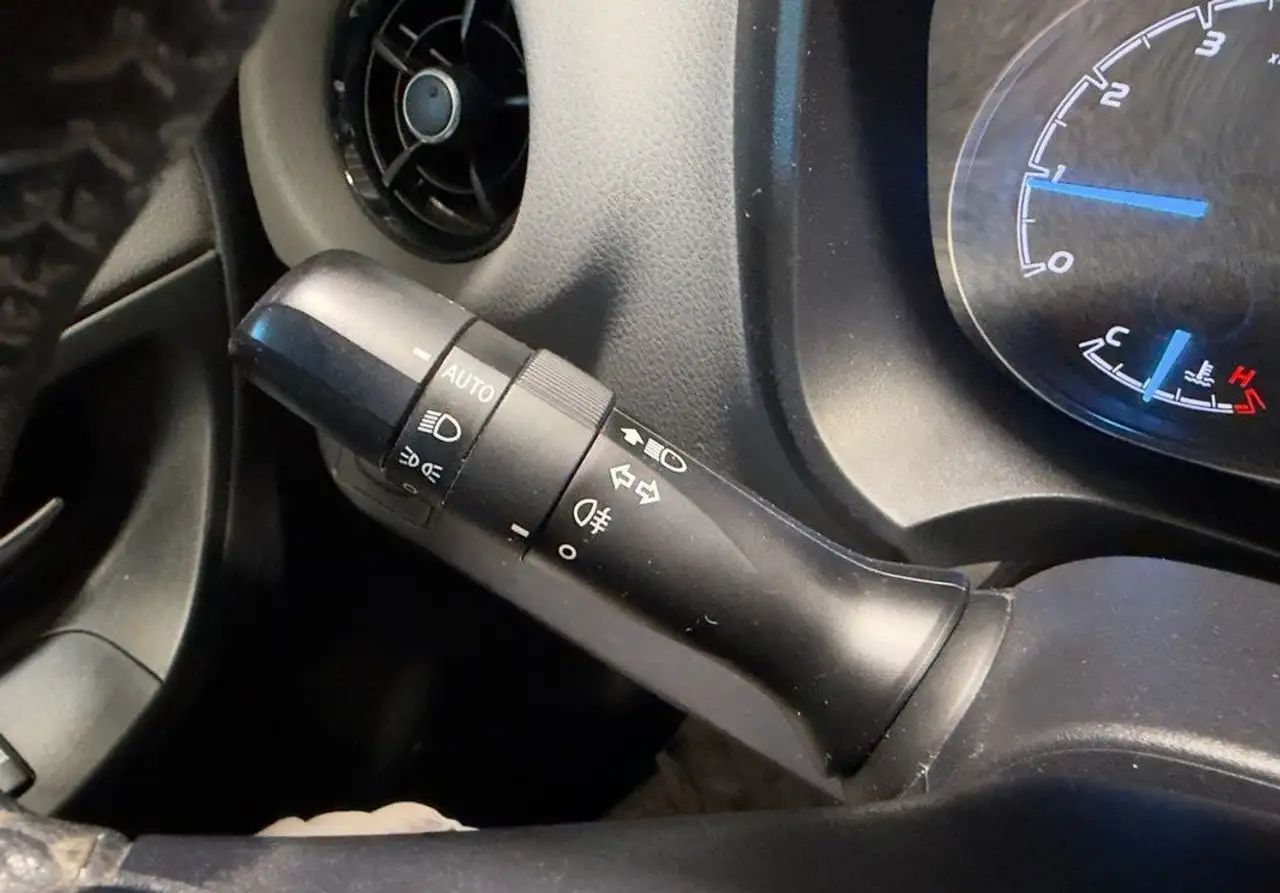 Toyota Yaris Yaris — photo 25