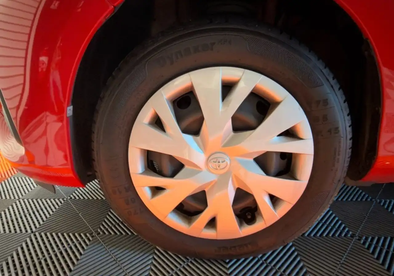 Toyota Yaris Yaris — photo 14