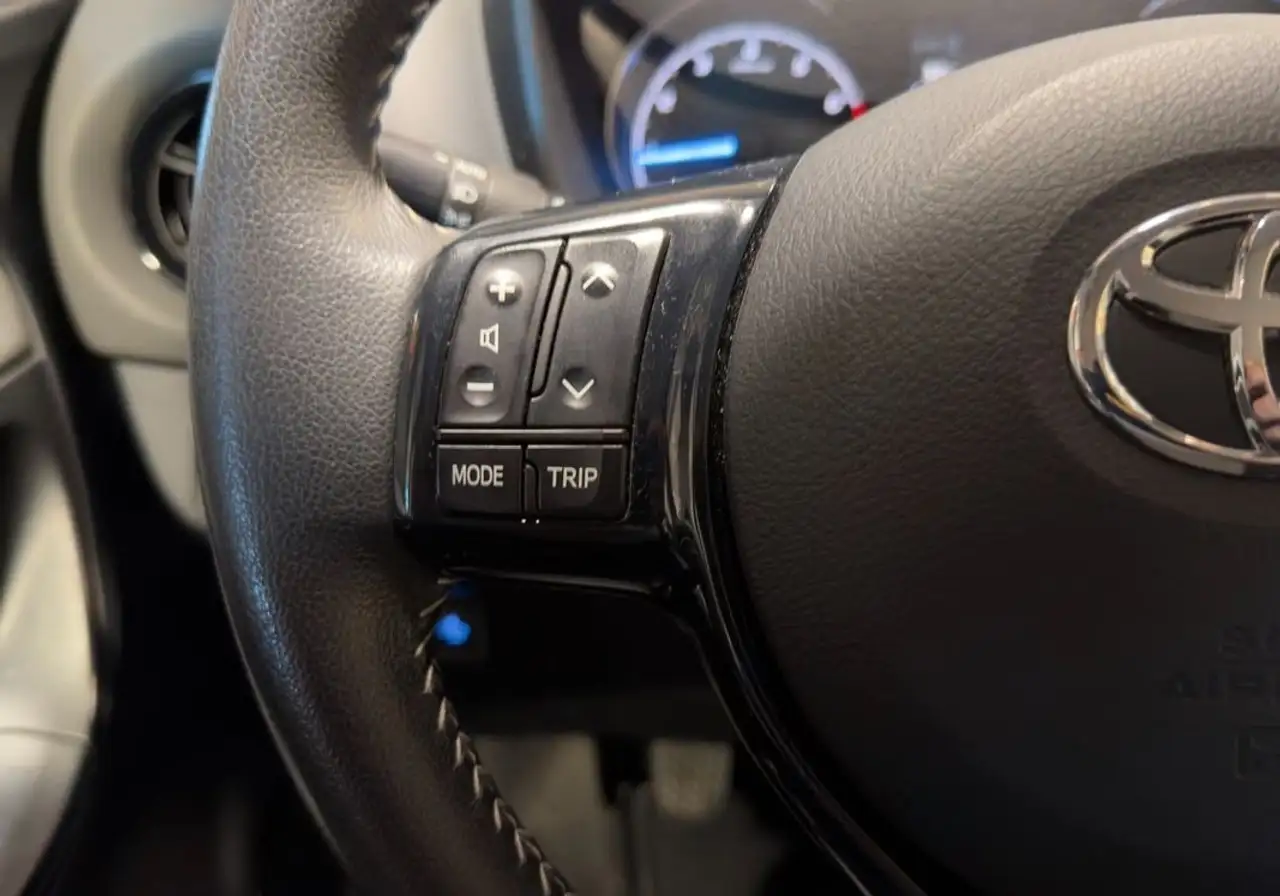 Toyota Yaris Yaris — photo 23