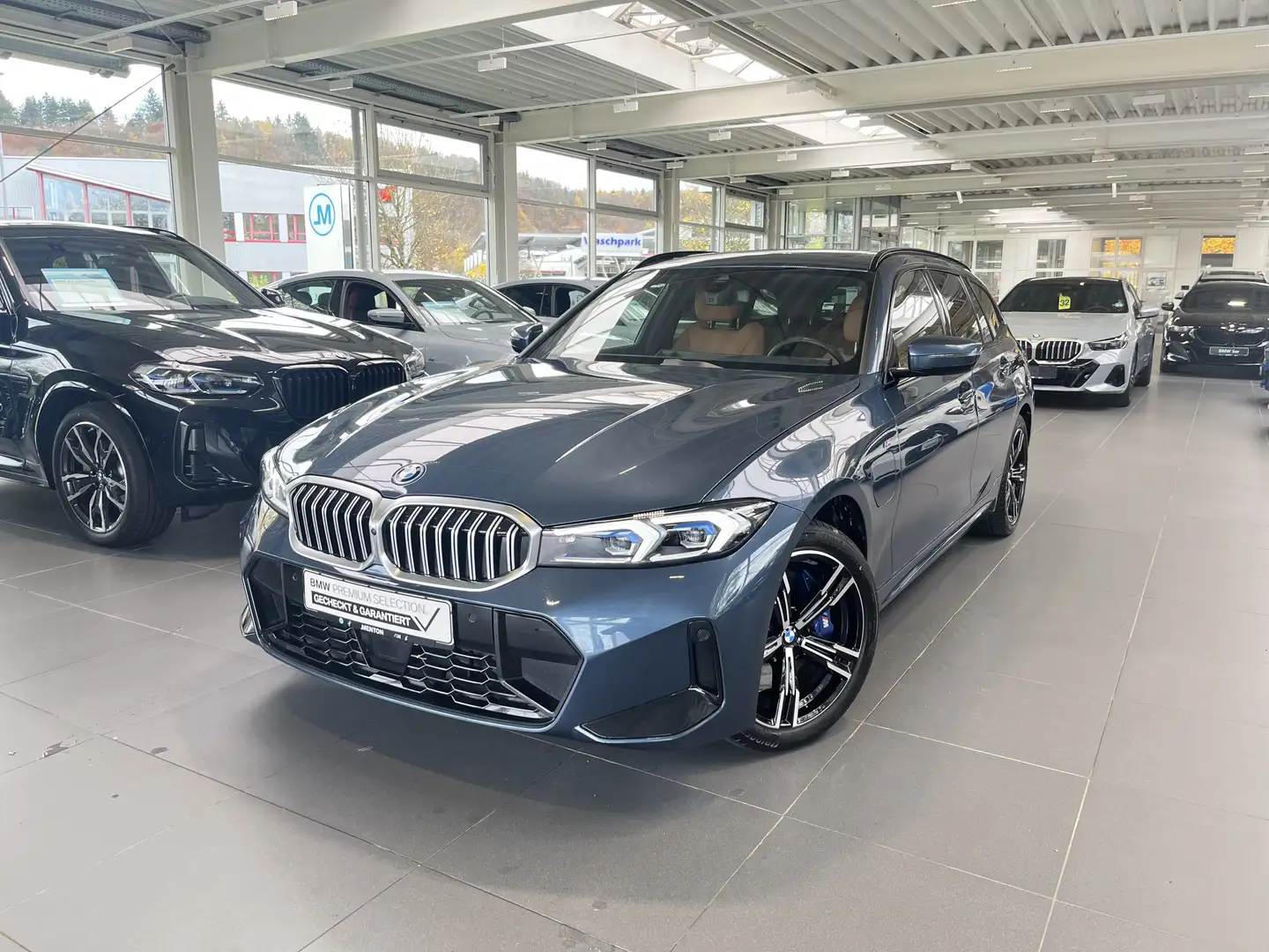 BMW 330 e xDrive ab 363.-²/M- Sport/ AHK/elektr.Sitze/Pano Blau - 1
