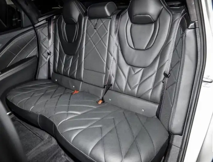 BMW XM 2024, foto 18