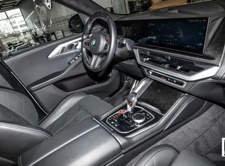 BMW XM 2024, foto 15