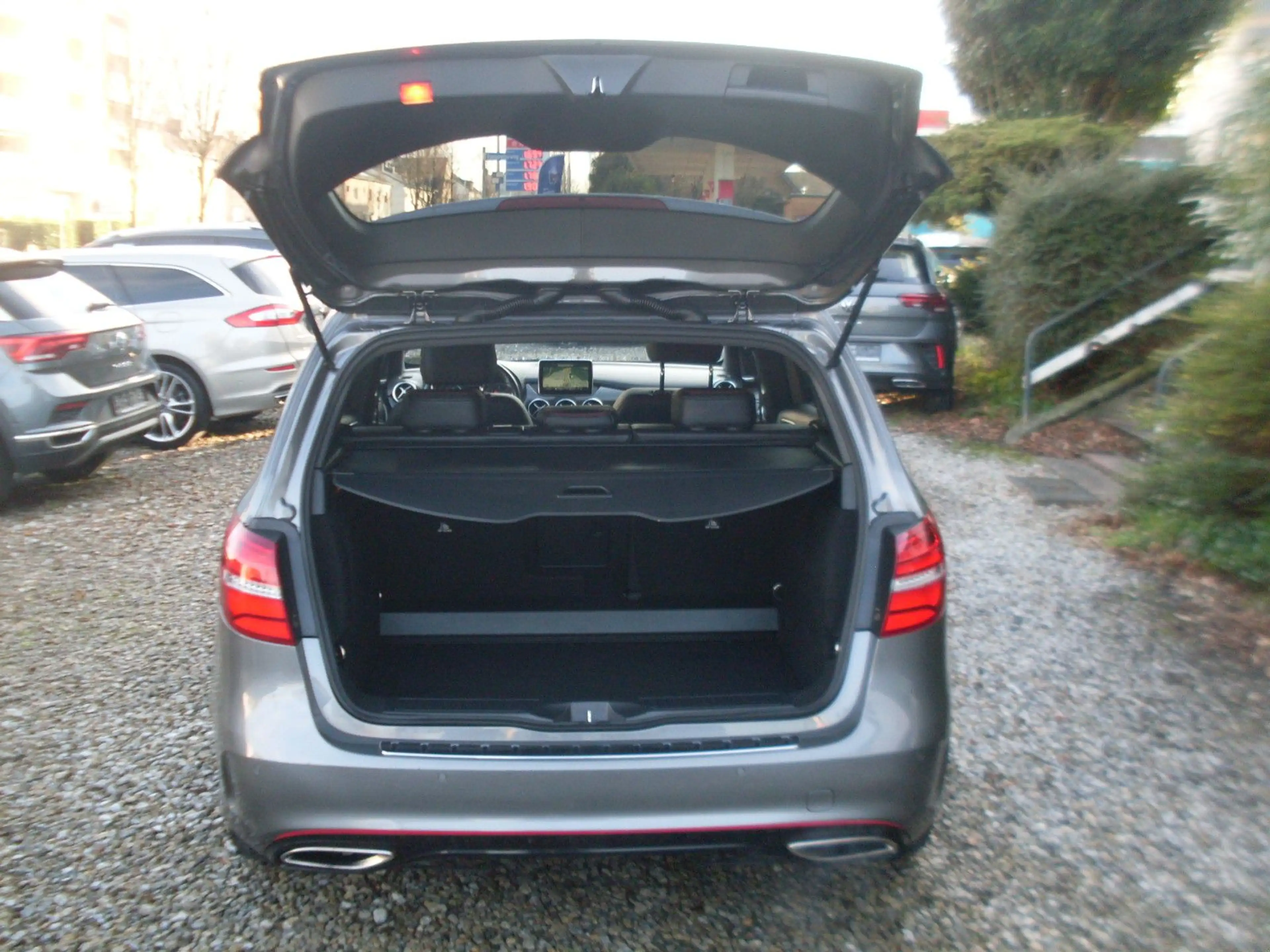 Mercedes-Benz B 220 CDI / d 4Matic/AMG Line — photo 8