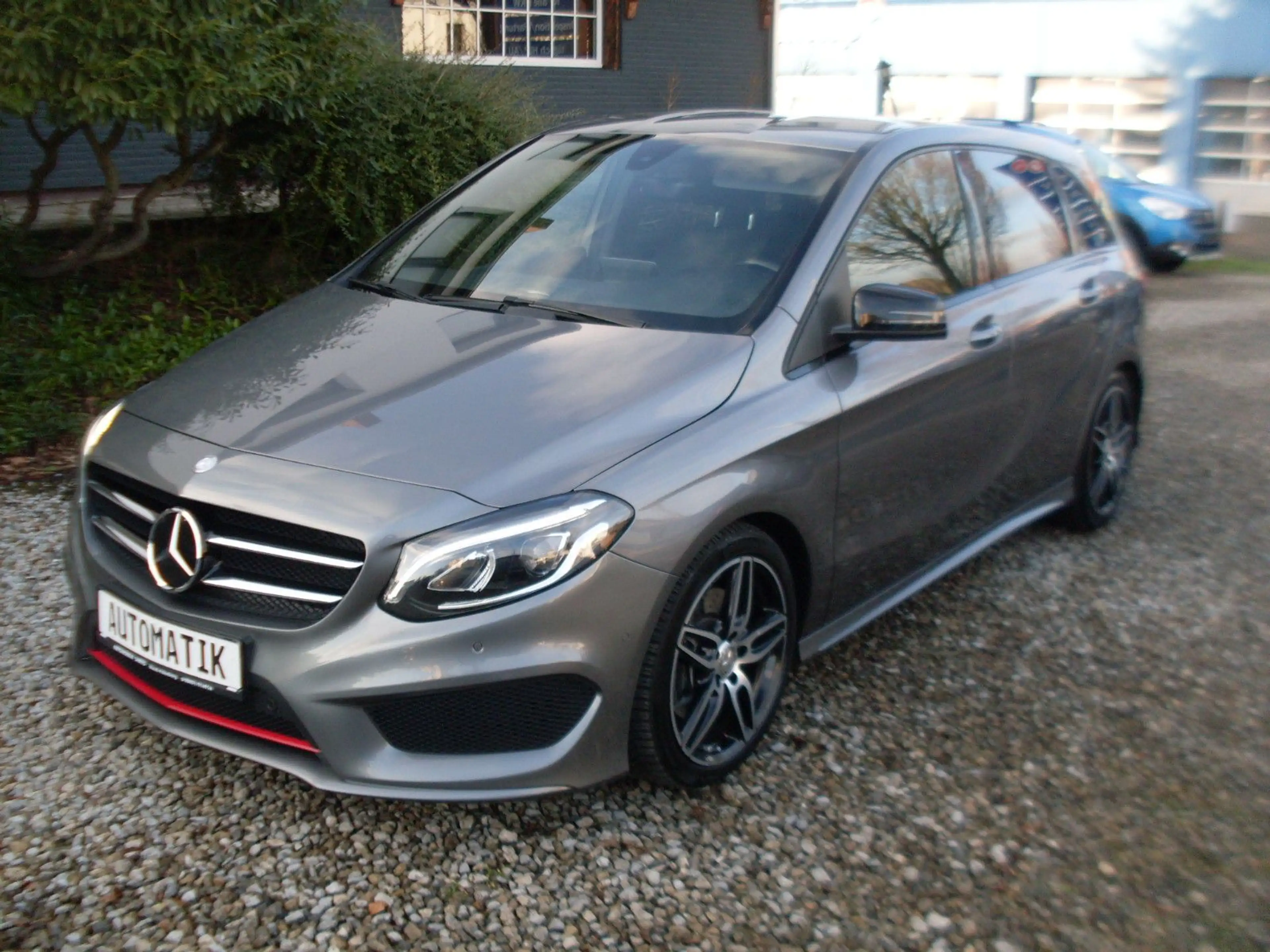 Mercedes-Benz B 220 CDI / d 4Matic/AMG Line — photo 2