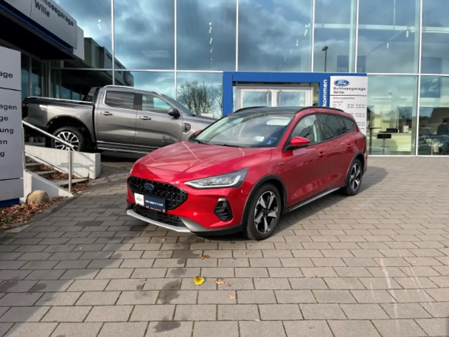 Ford Focus Turnier Active X Panoramadach Kamera B&O Rosso - 2