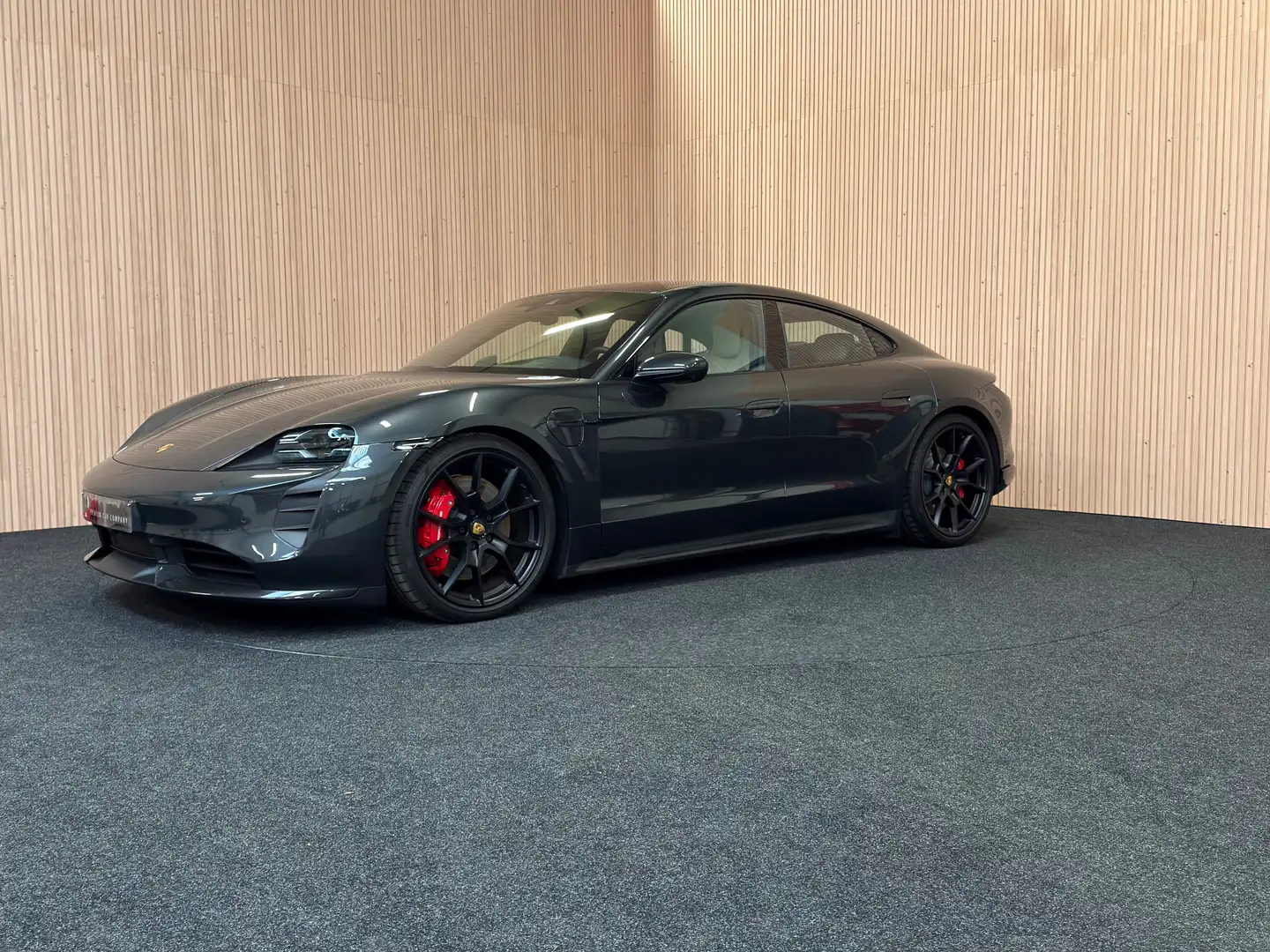 Porsche Taycan Taycan GTS|Carbon design pakket|Pano|ACC|Bose|HUD Grau - 1