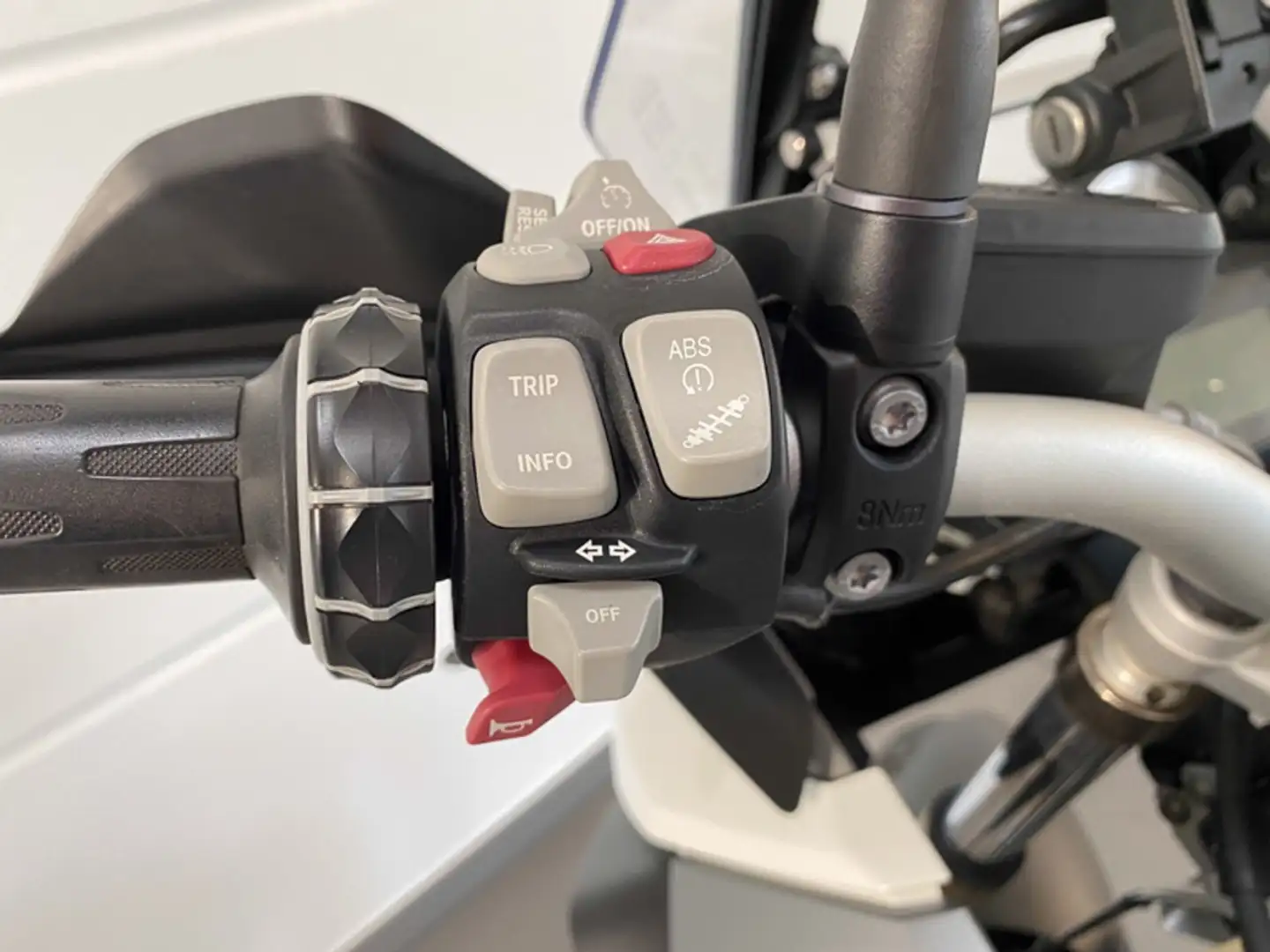 BMW R 1200 GS 3-Pakete+LED+Heizgriffe+Kofferhalter+ Weiß - 2