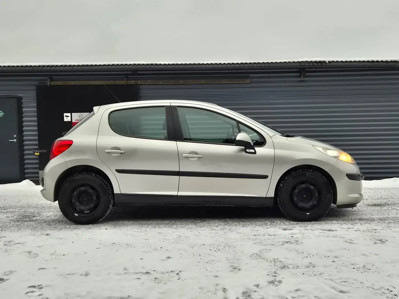 Peugeot 207 1.4e 16v 90ch Urban