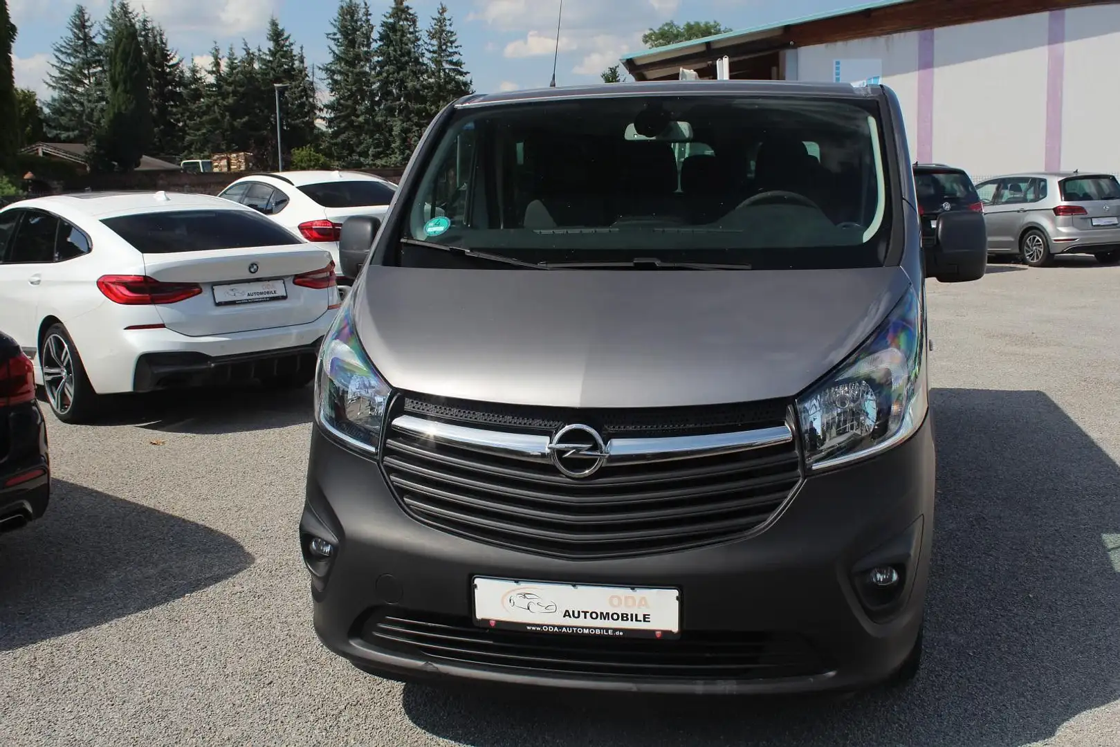 Opel Vivaro Combi L2H1  2,9t=9 SITZER=TEMPOMAT=AHK Grigio - 2