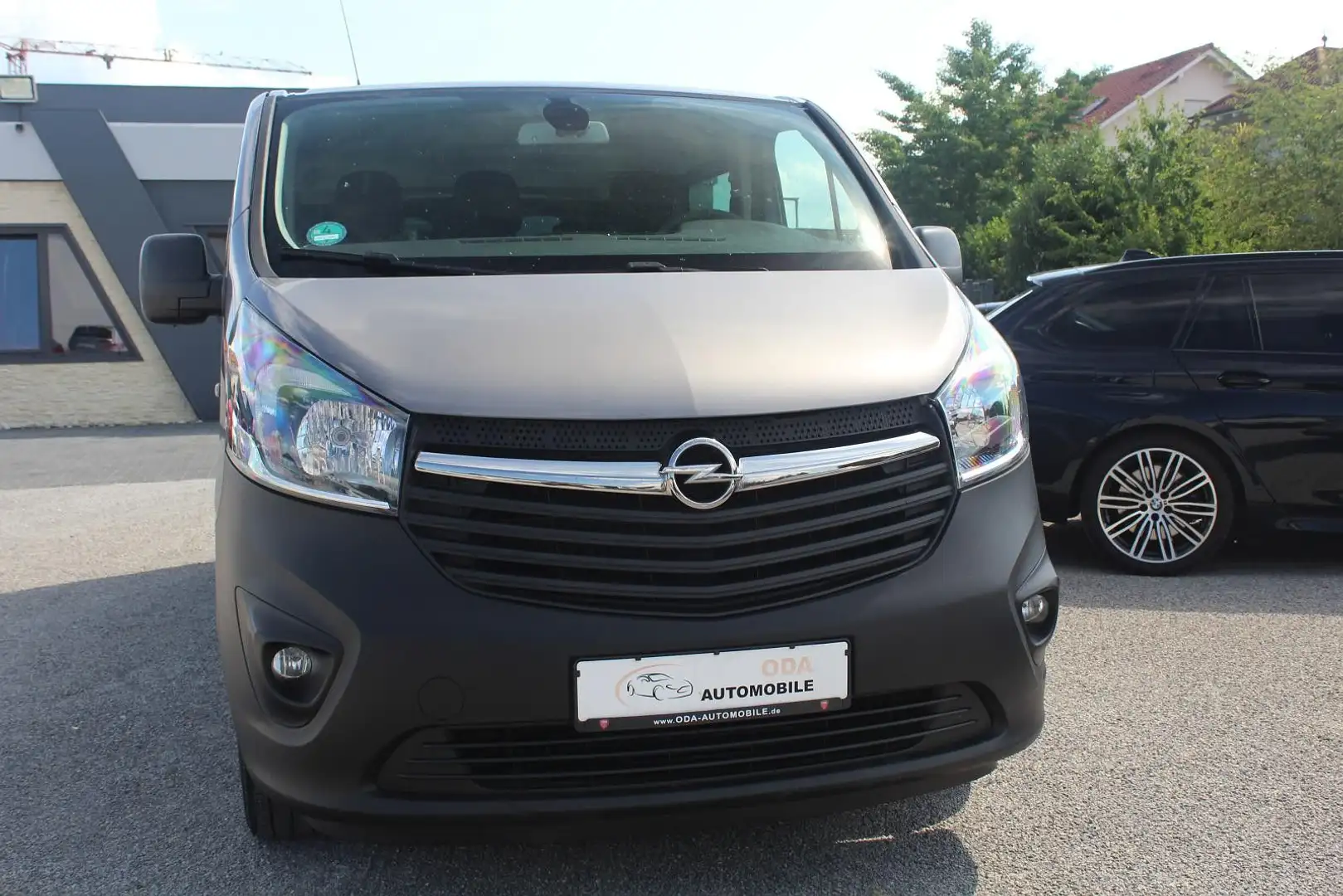 Opel Vivaro Combi L2H1  2,9t=9 SITZER=TEMPOMAT=AHK Grigio - 1