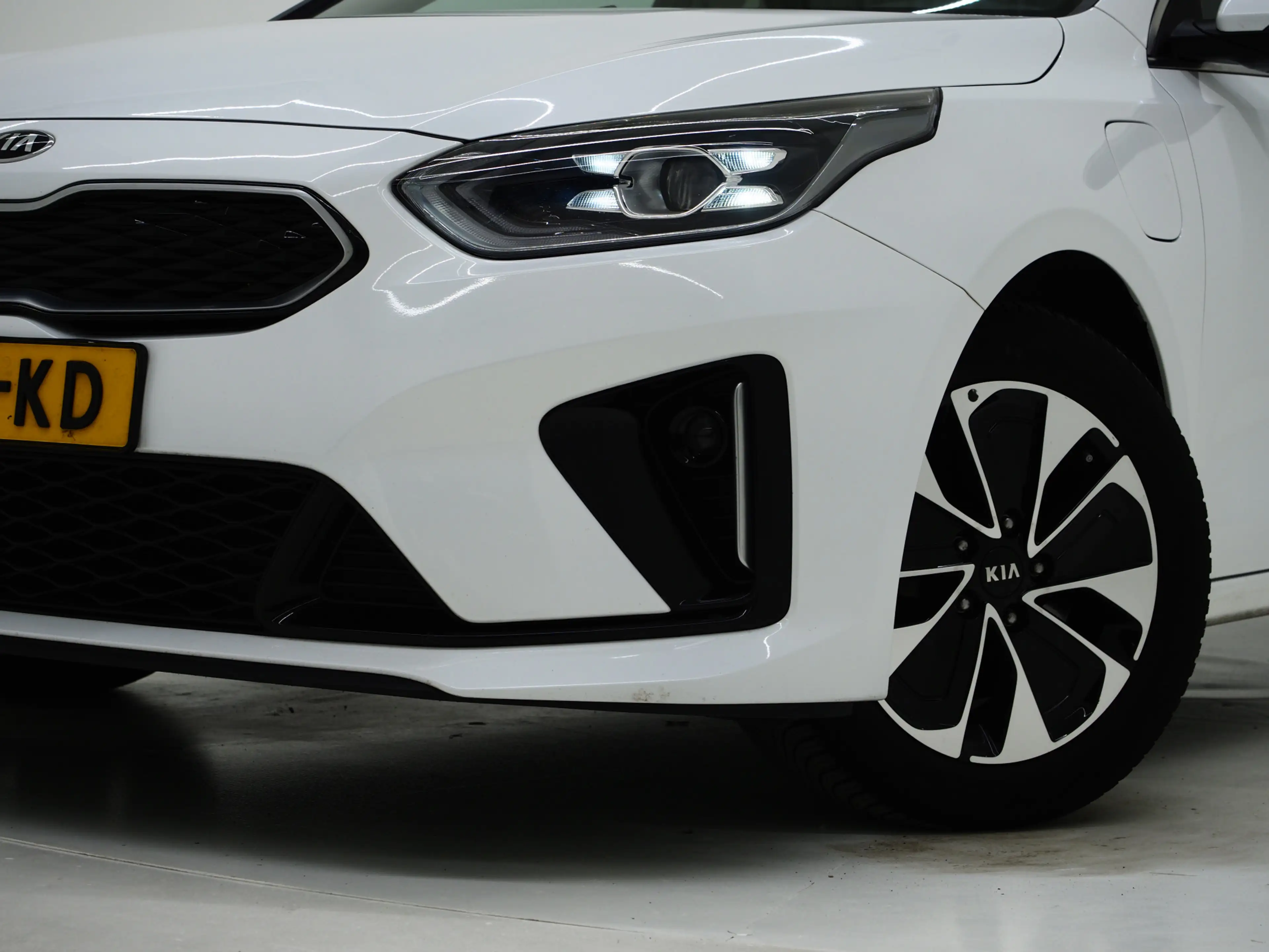 Kia Ceed SW / cee'd SW Sportswagon 1.6 GDI PHEV DynamicLine | Camera | Ke — photo 6