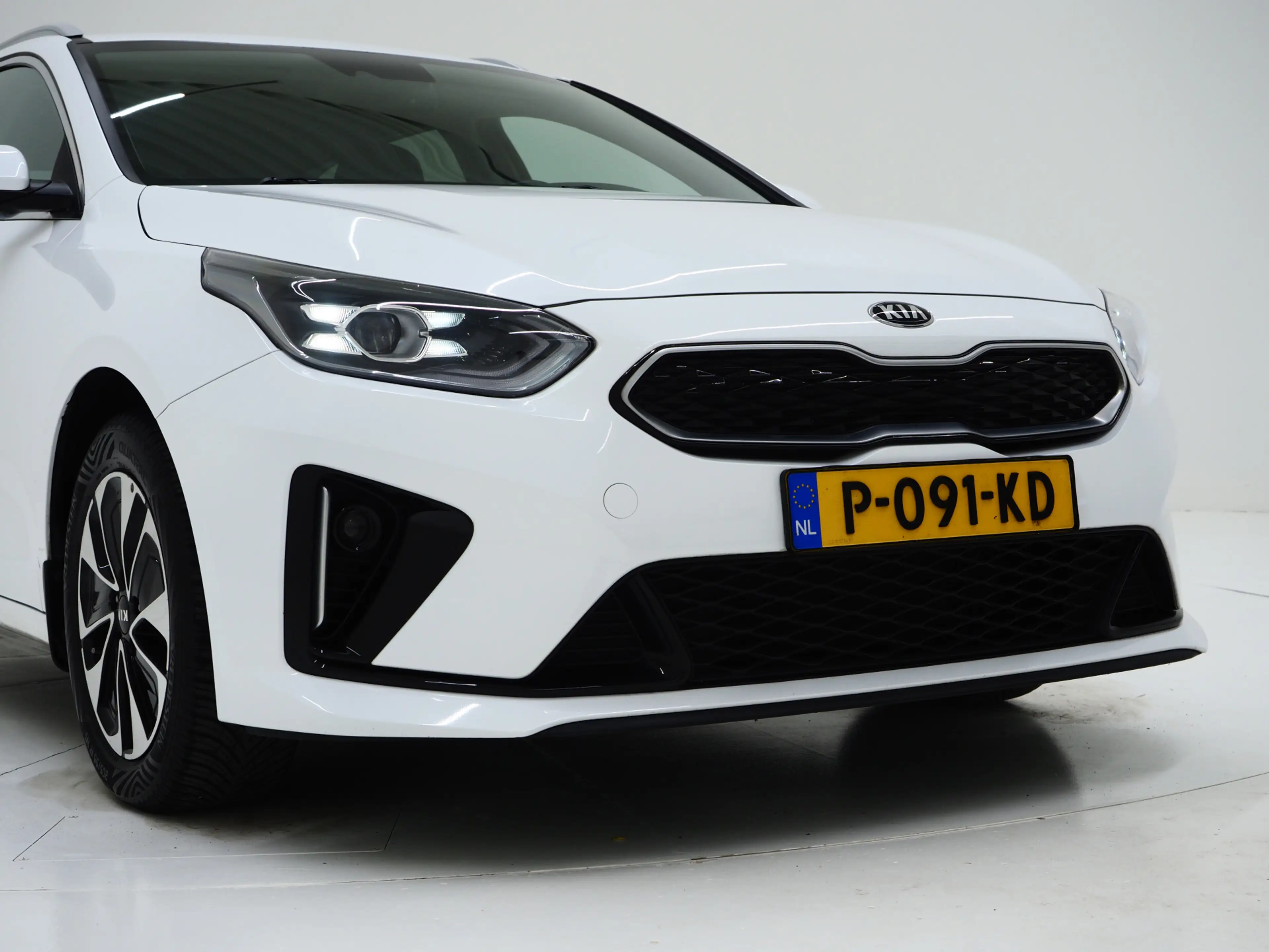 Kia Ceed SW / cee'd SW Sportswagon 1.6 GDI PHEV DynamicLine | Camera | Ke — photo 13