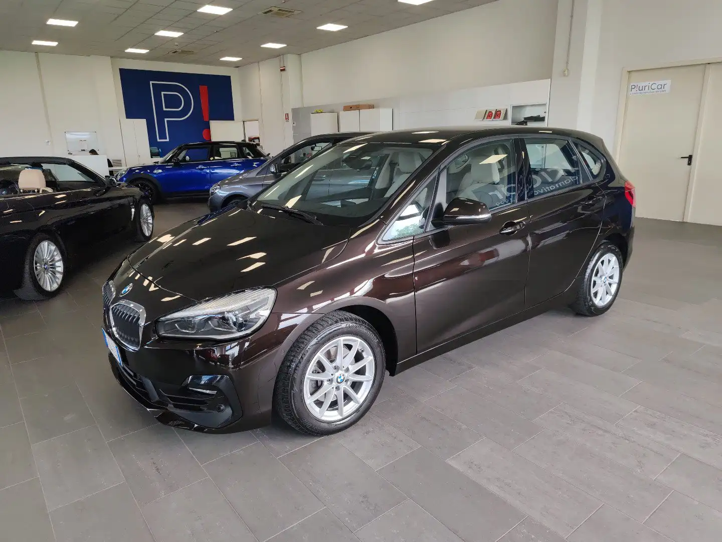 BMW 216 d A.T. Auto Navi Cruise Pelle Fari LED Sensori Marrone - 1