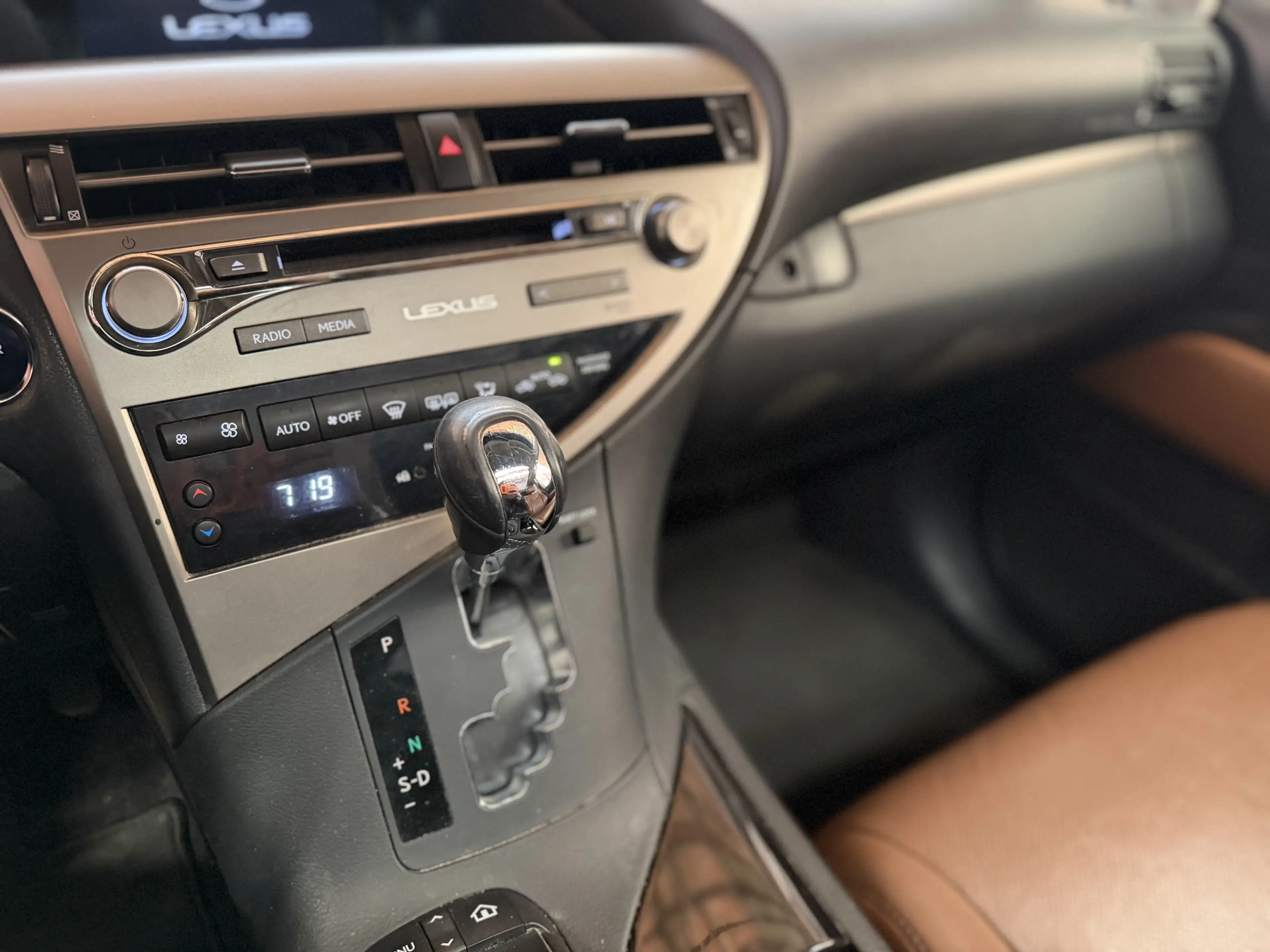 Lexus RX 450h RX 450h 3.5i V6 Business Edition — photo 9