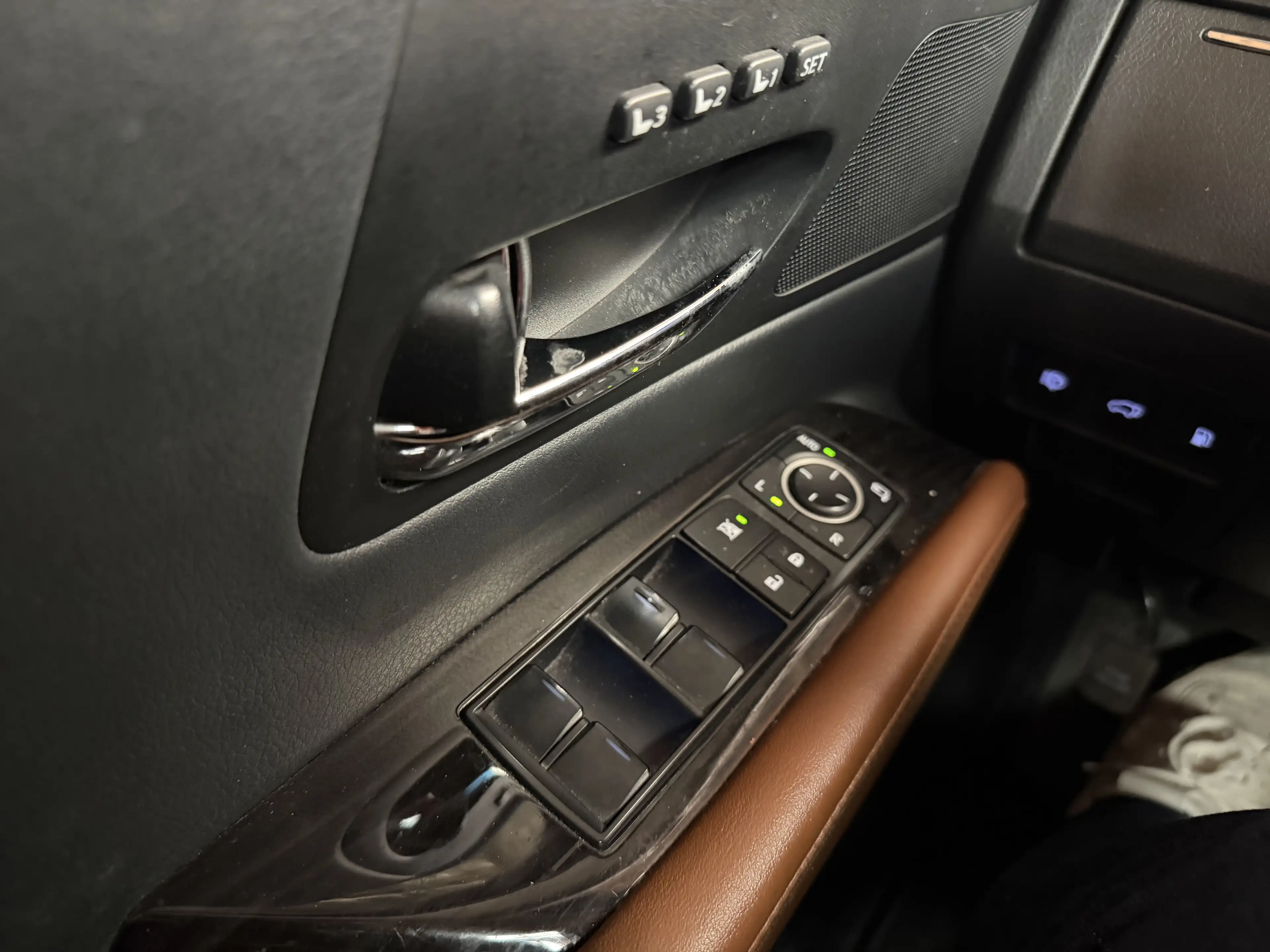 Lexus RX 450h RX 450h 3.5i V6 Business Edition — photo 15
