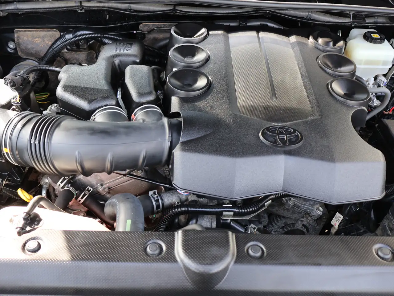Toyota 4-Runner снимка Toyota 4-Runner