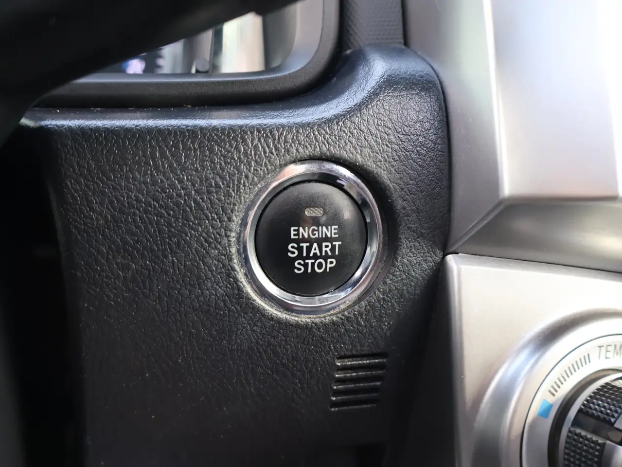 Toyota 4-Runner снимка Toyota 4-Runner