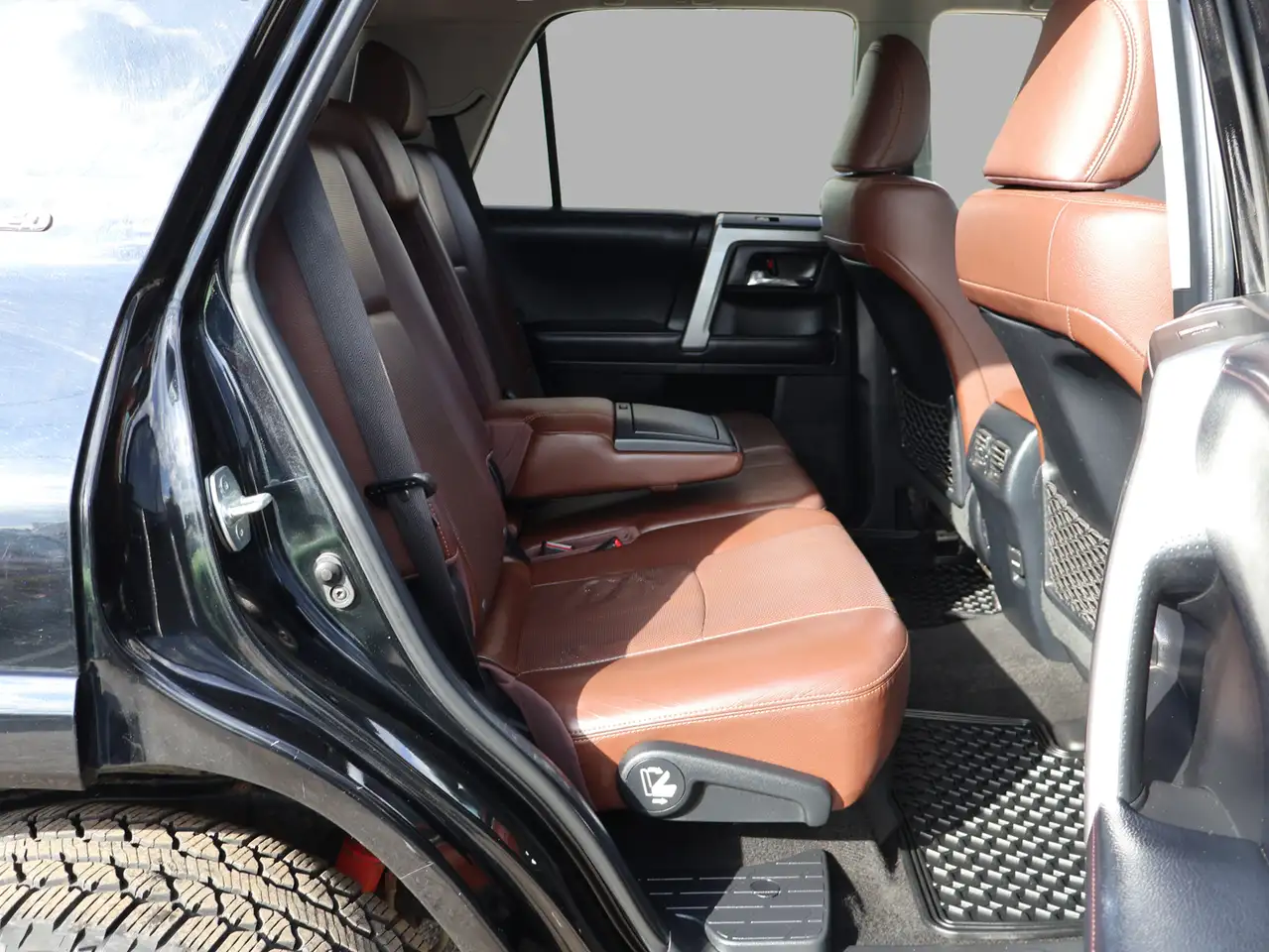 Toyota 4-Runner снимка Toyota 4-Runner