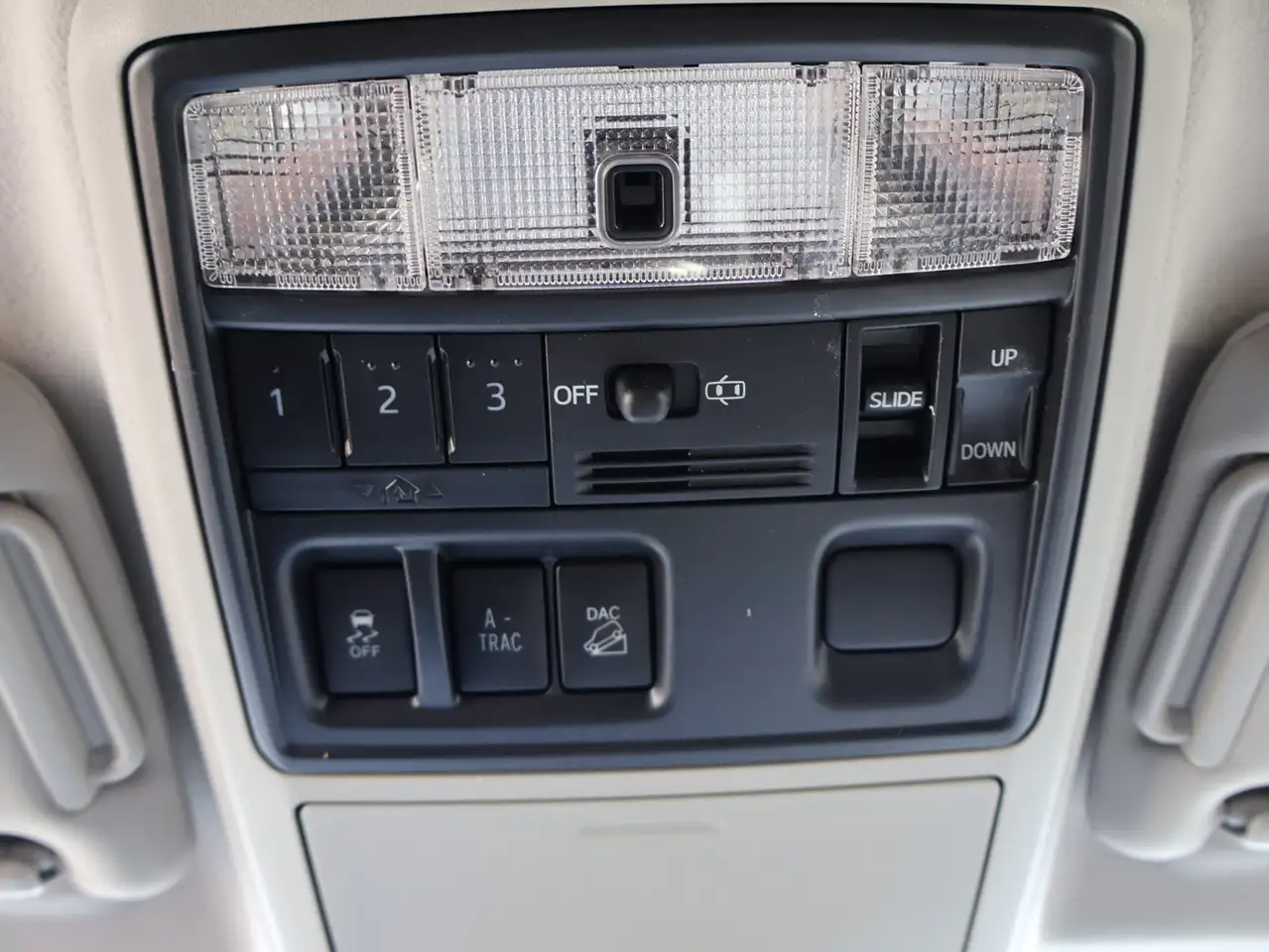 Toyota 4-Runner снимка Toyota 4-Runner