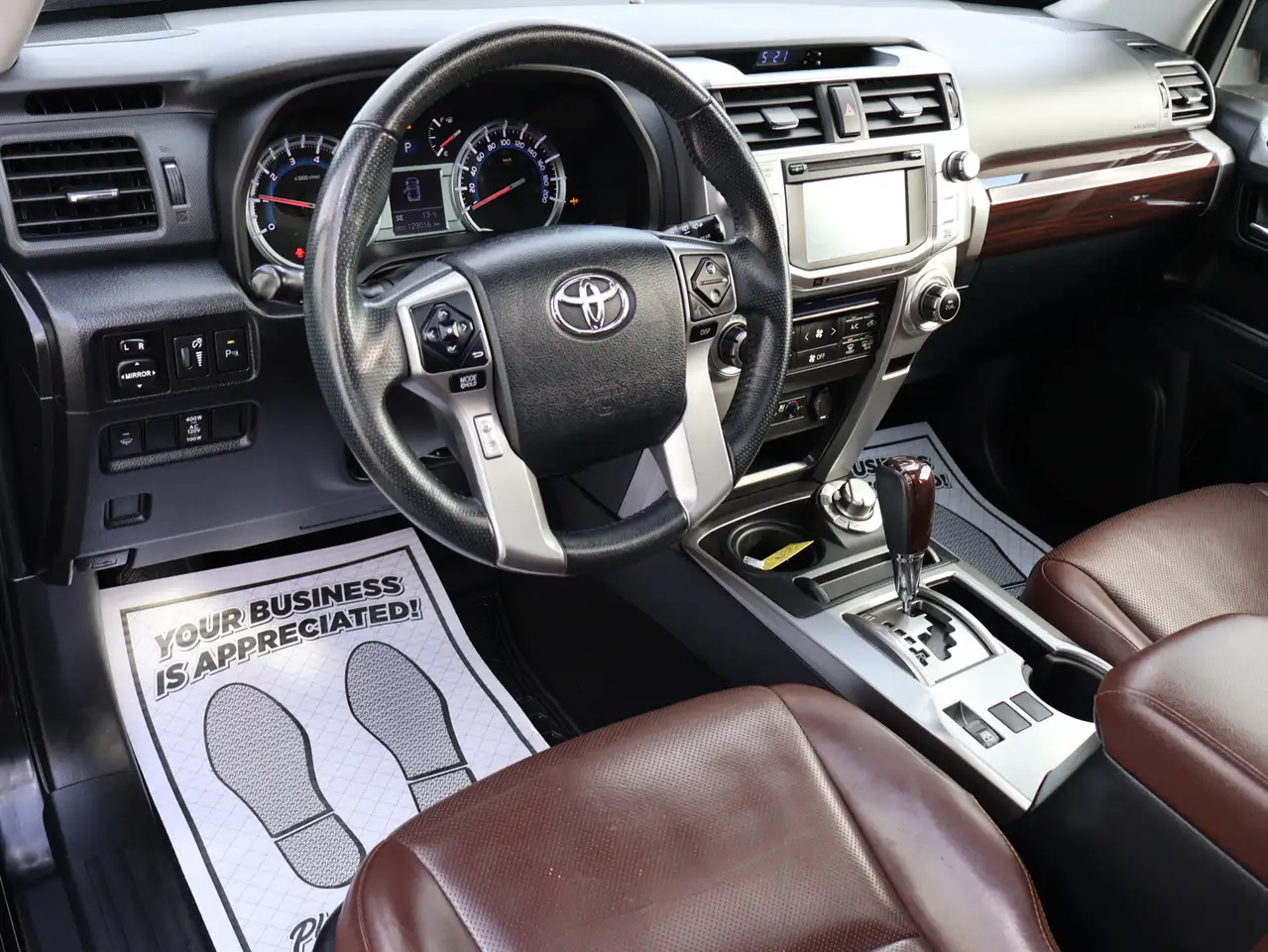 Toyota 4-Runner снимка Toyota 4-Runner