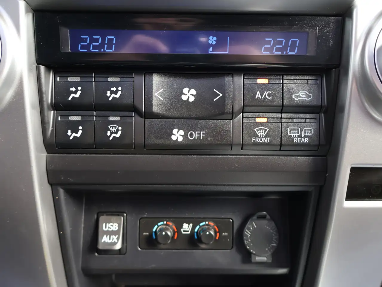 Toyota 4-Runner снимка Toyota 4-Runner