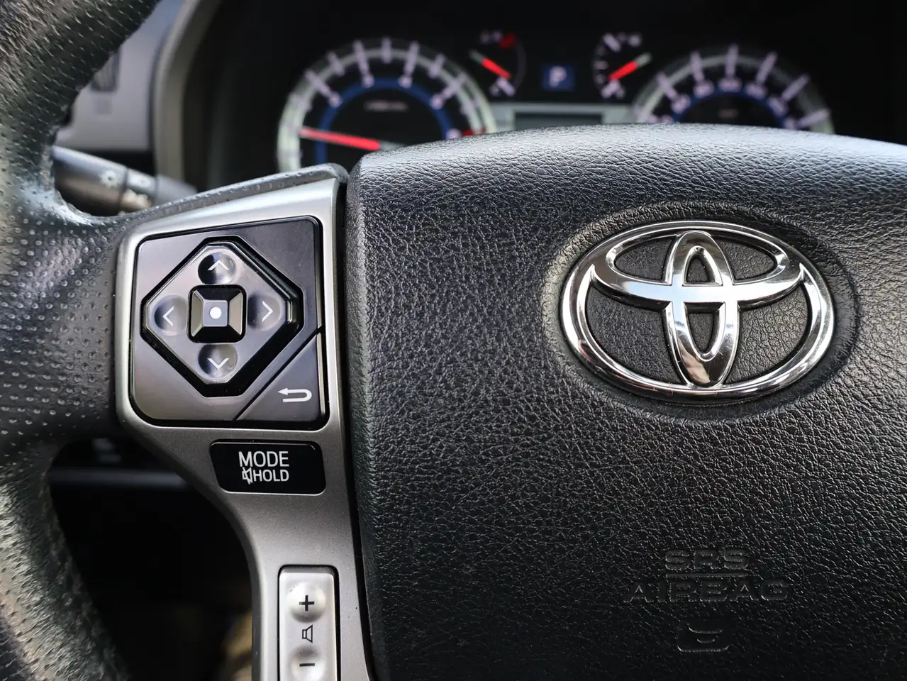 Toyota 4-Runner снимка Toyota 4-Runner