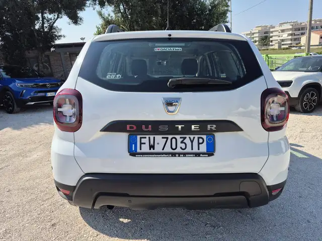 Dacia Duster view 3