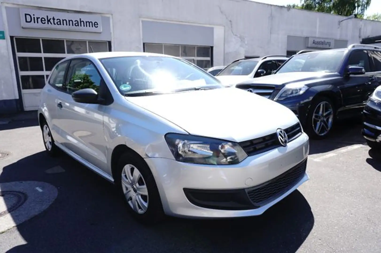 Volkswagen Polo Variant V Trendline 1. HAND SCHECKHEFT 68.8 Stříbrná - 1
