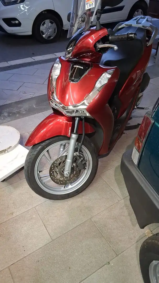 Honda SH 125i Rosso - 1