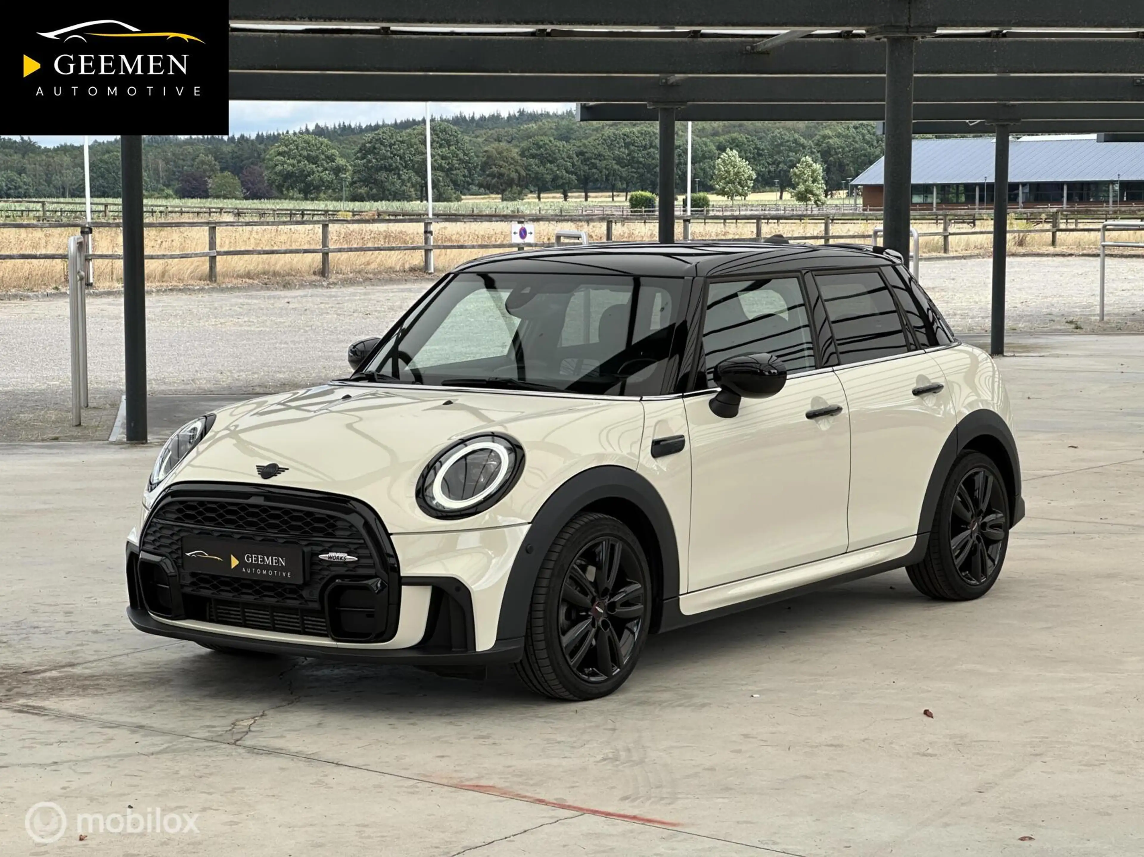 MINI John Cooper Works 5-Deurs 1.5 Cooper