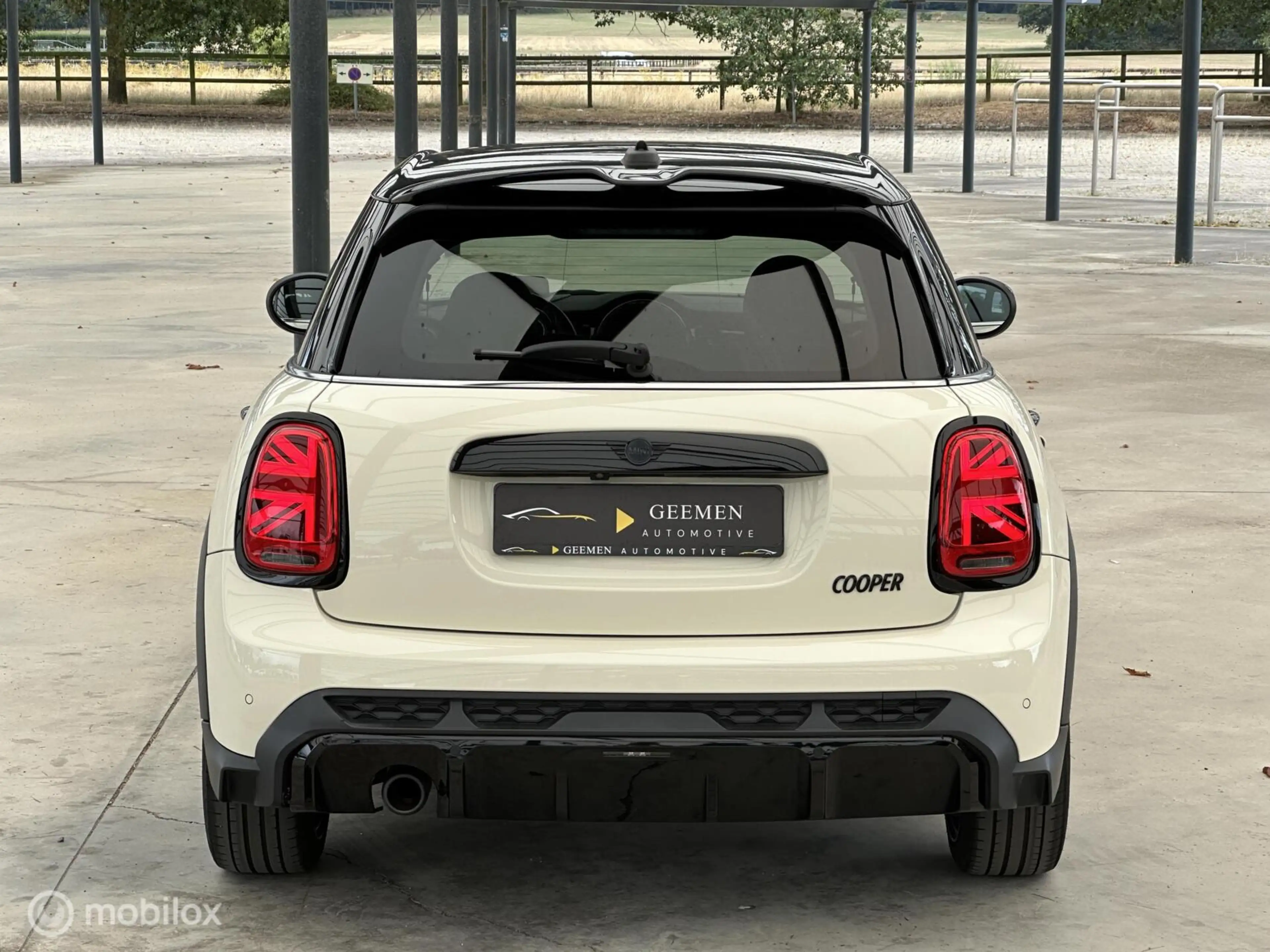 MINI John Cooper Works 5-Deurs 1.5 Cooper — photo 7