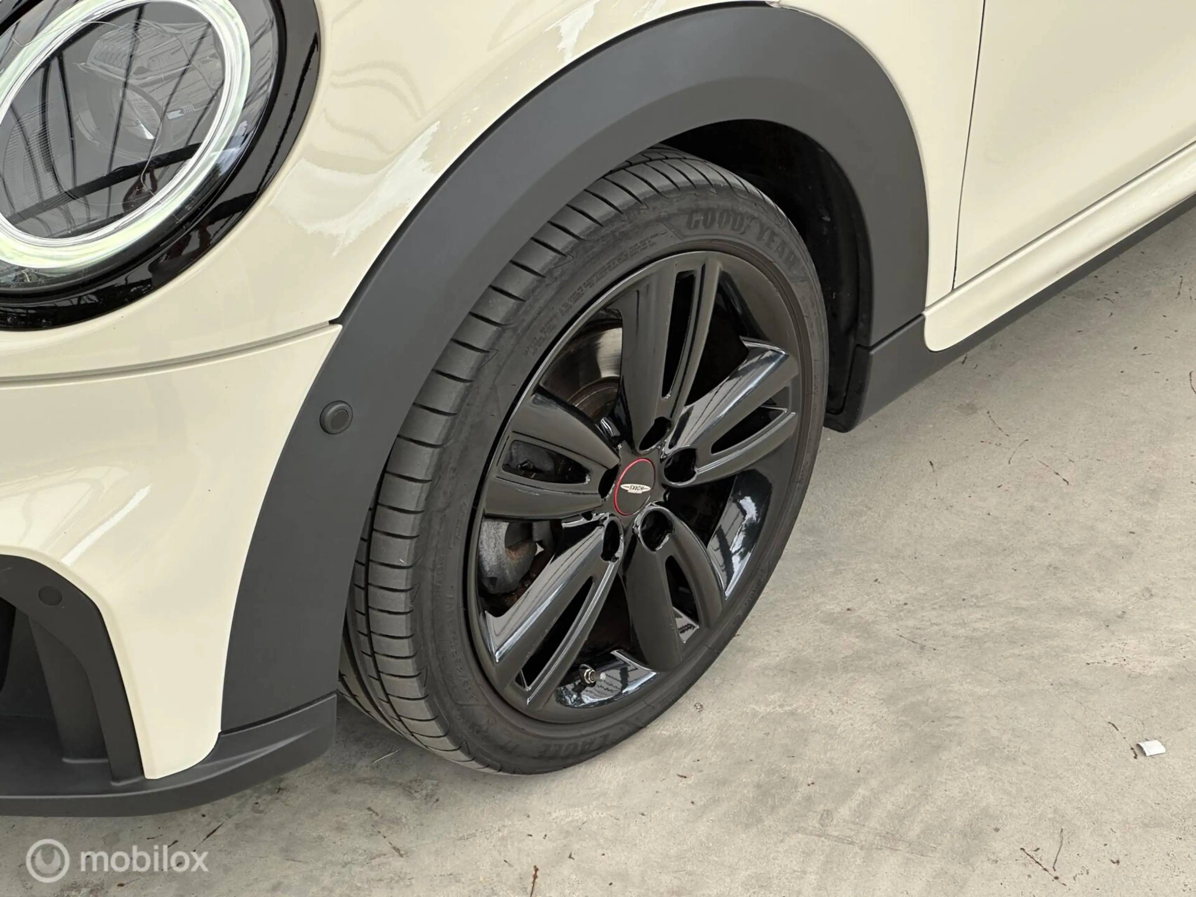 MINI John Cooper Works 5-Deurs 1.5 Cooper — photo 21