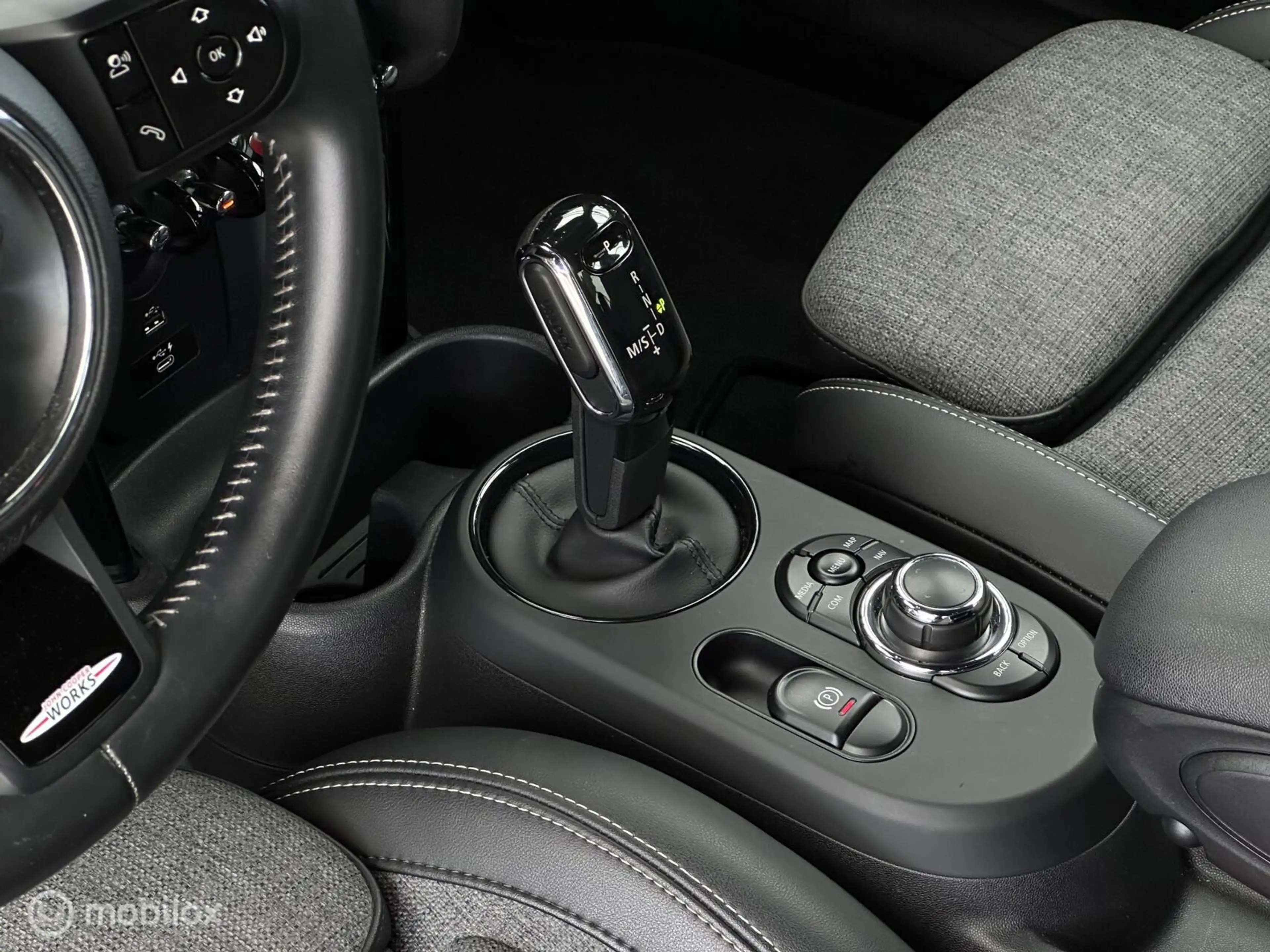 MINI John Cooper Works 5-Deurs 1.5 Cooper — photo 12