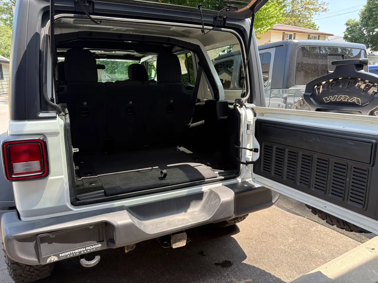 Jeep Wrangler photo Jeep Wrangler