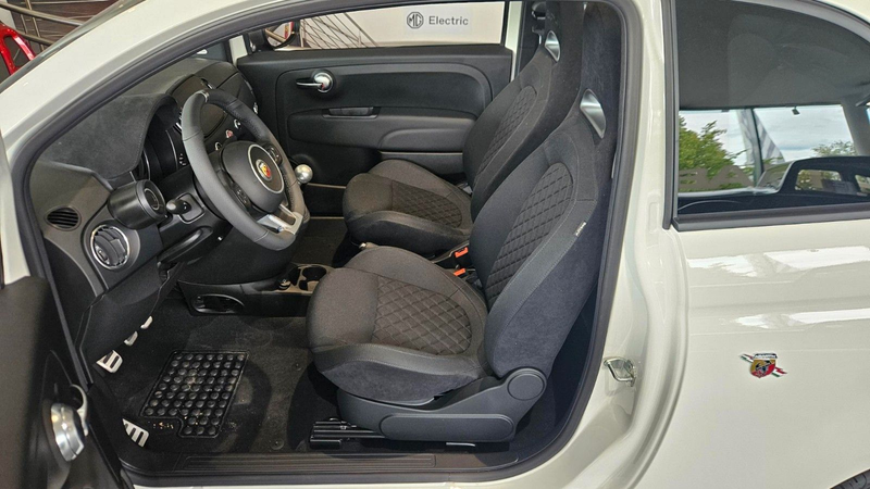 Abarth 595C 1.4 T-Jet 121 kW* Beats*Xenon*PDC !!! — photo 5