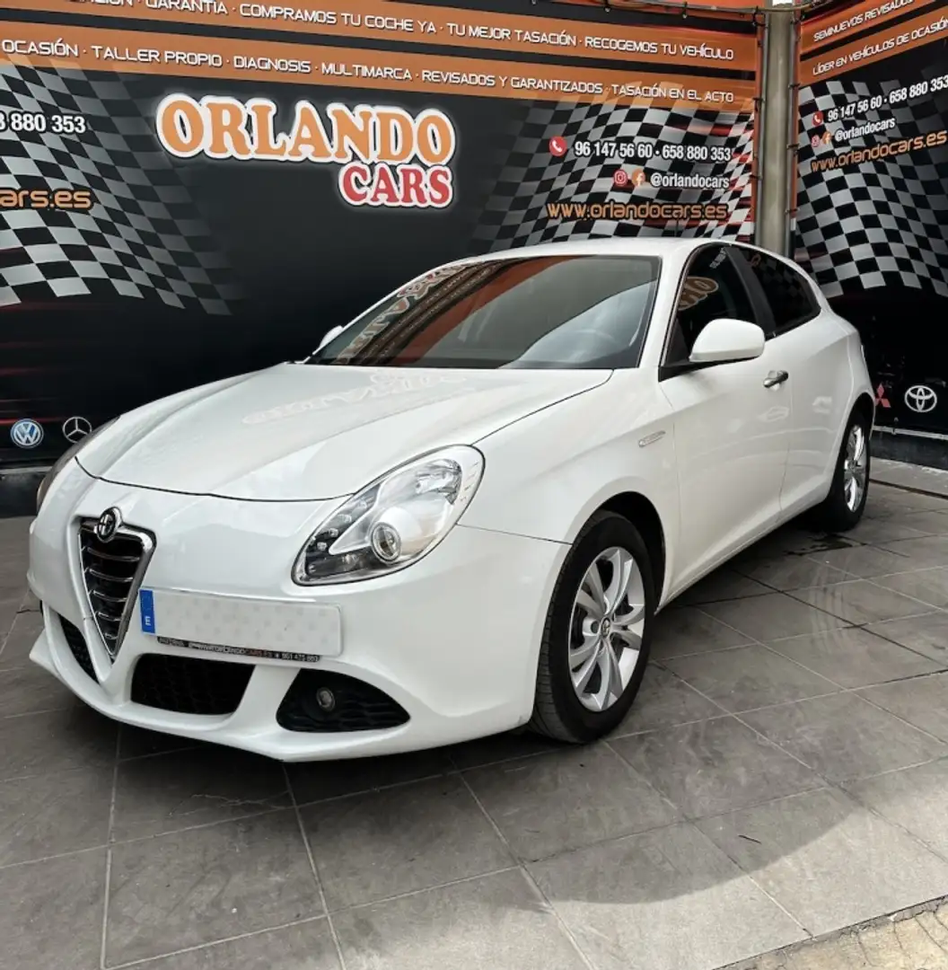 Alfa Romeo Giulietta 1.6JTDm Distinctive Blanc - 1