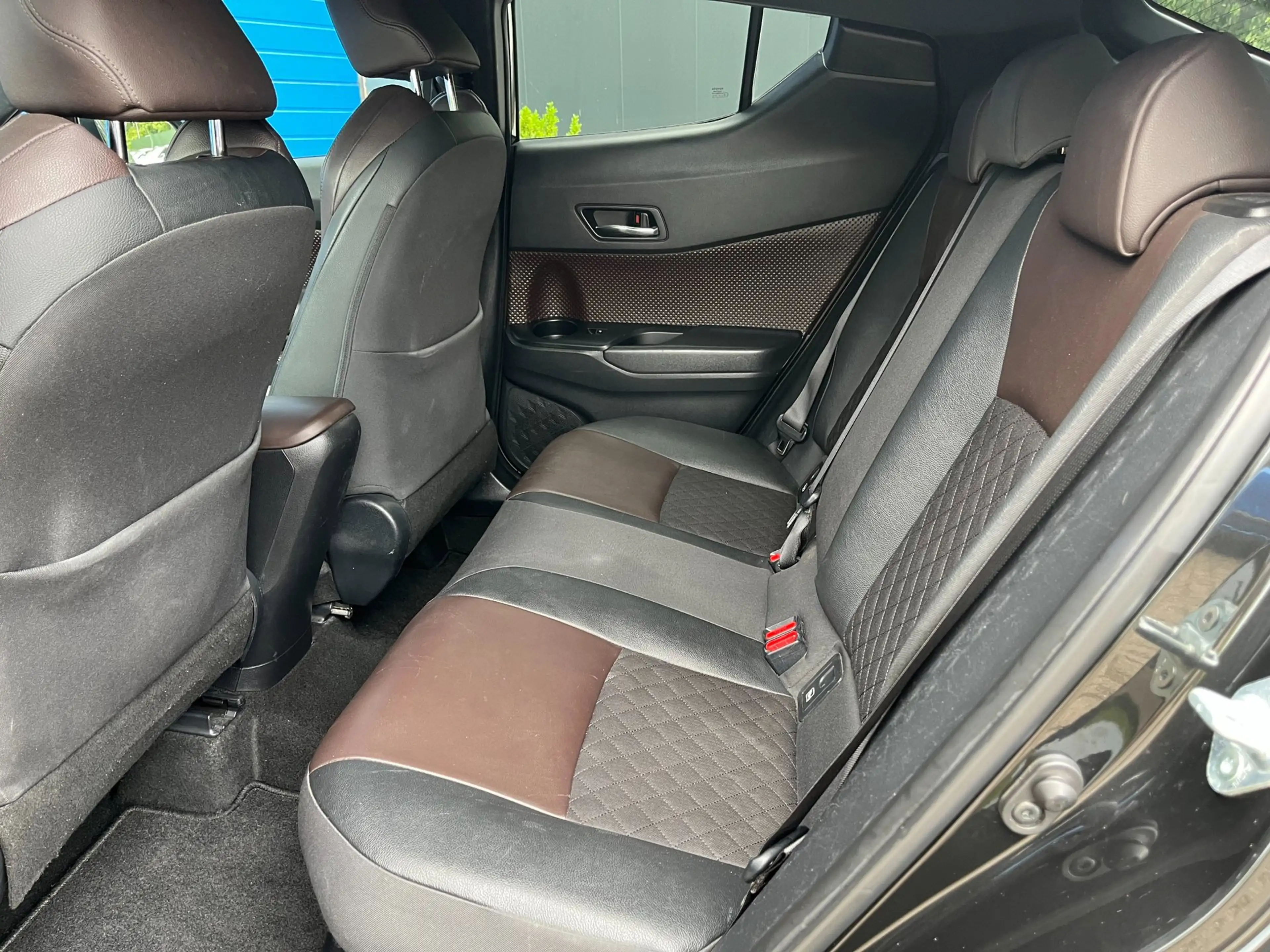 Toyota C-HR 1.8 Hybrid Executive|Navi. — photo 12