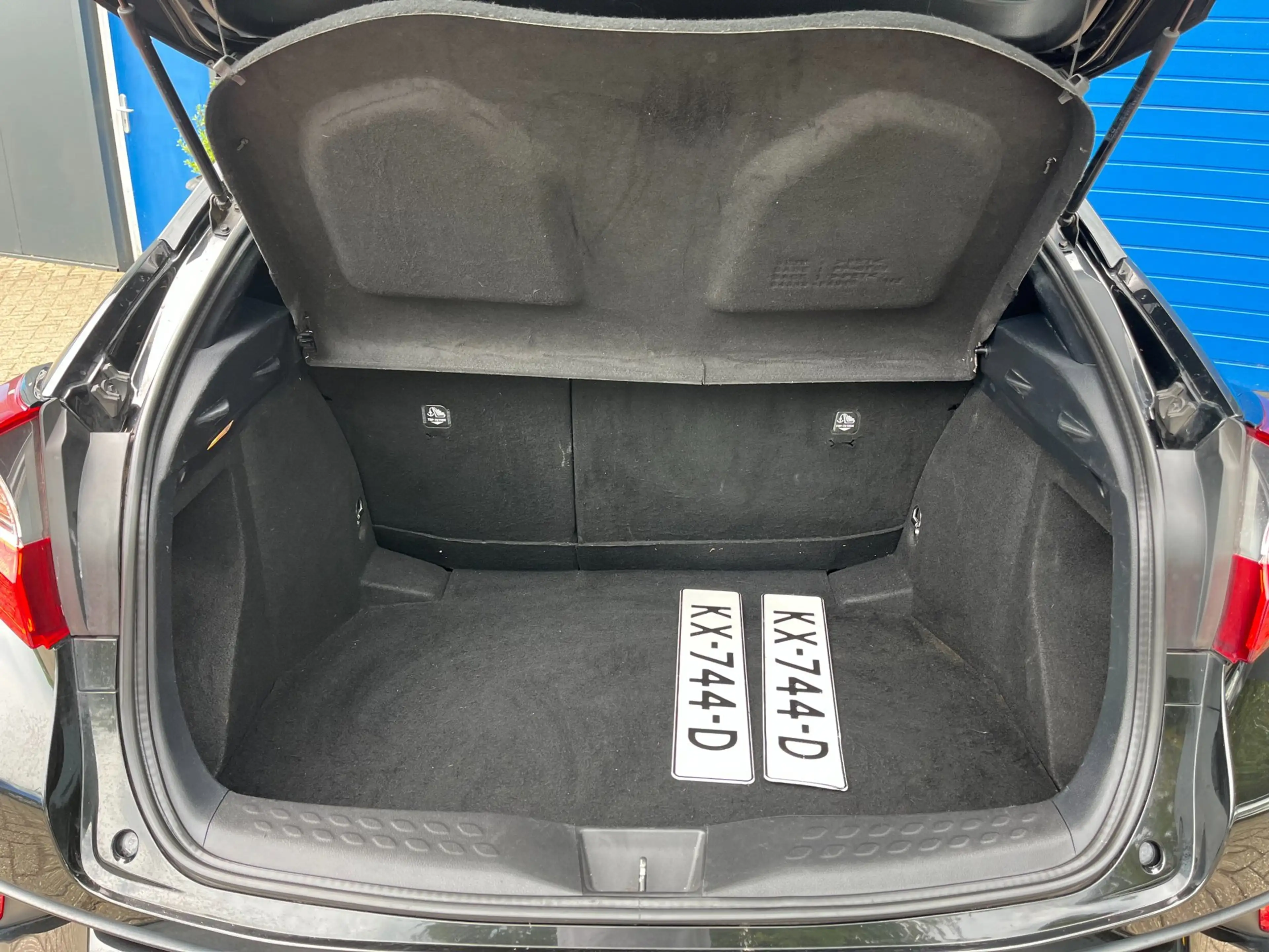 Toyota C-HR 1.8 Hybrid Executive|Navi. — photo 13