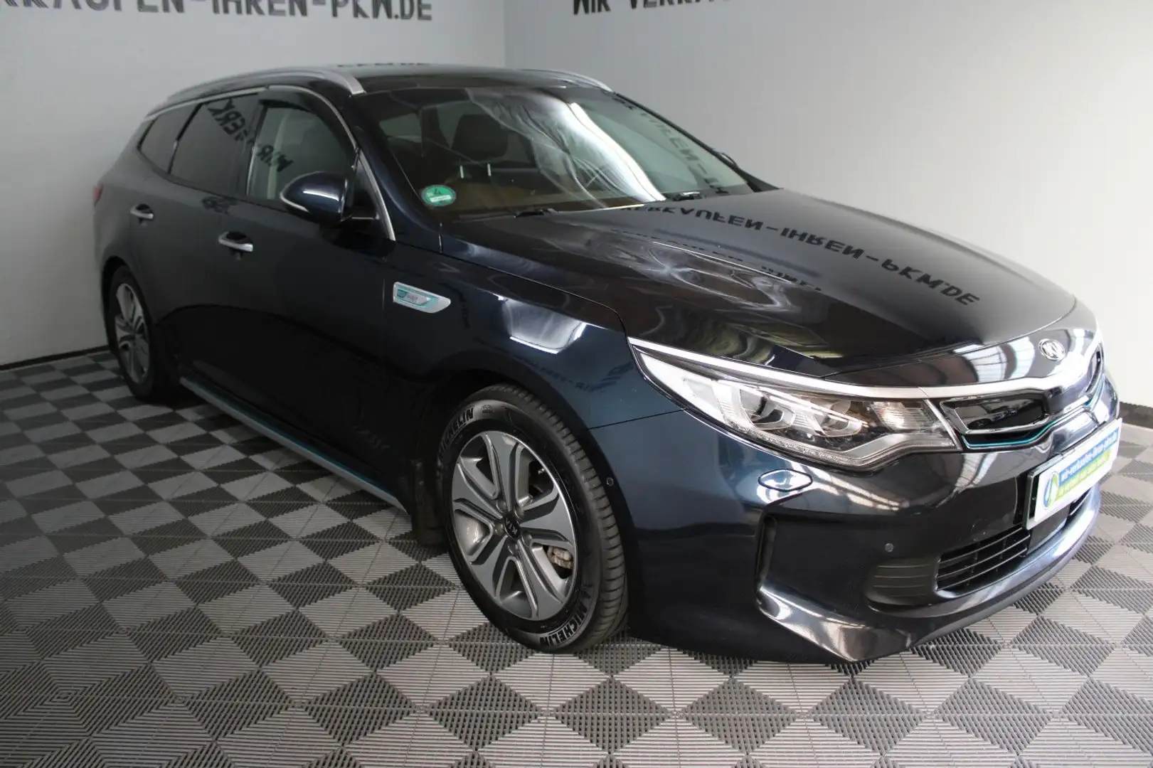 Kia Optima Sportswagon Spirit ECO-Plug in Hybrid Blauw - 1