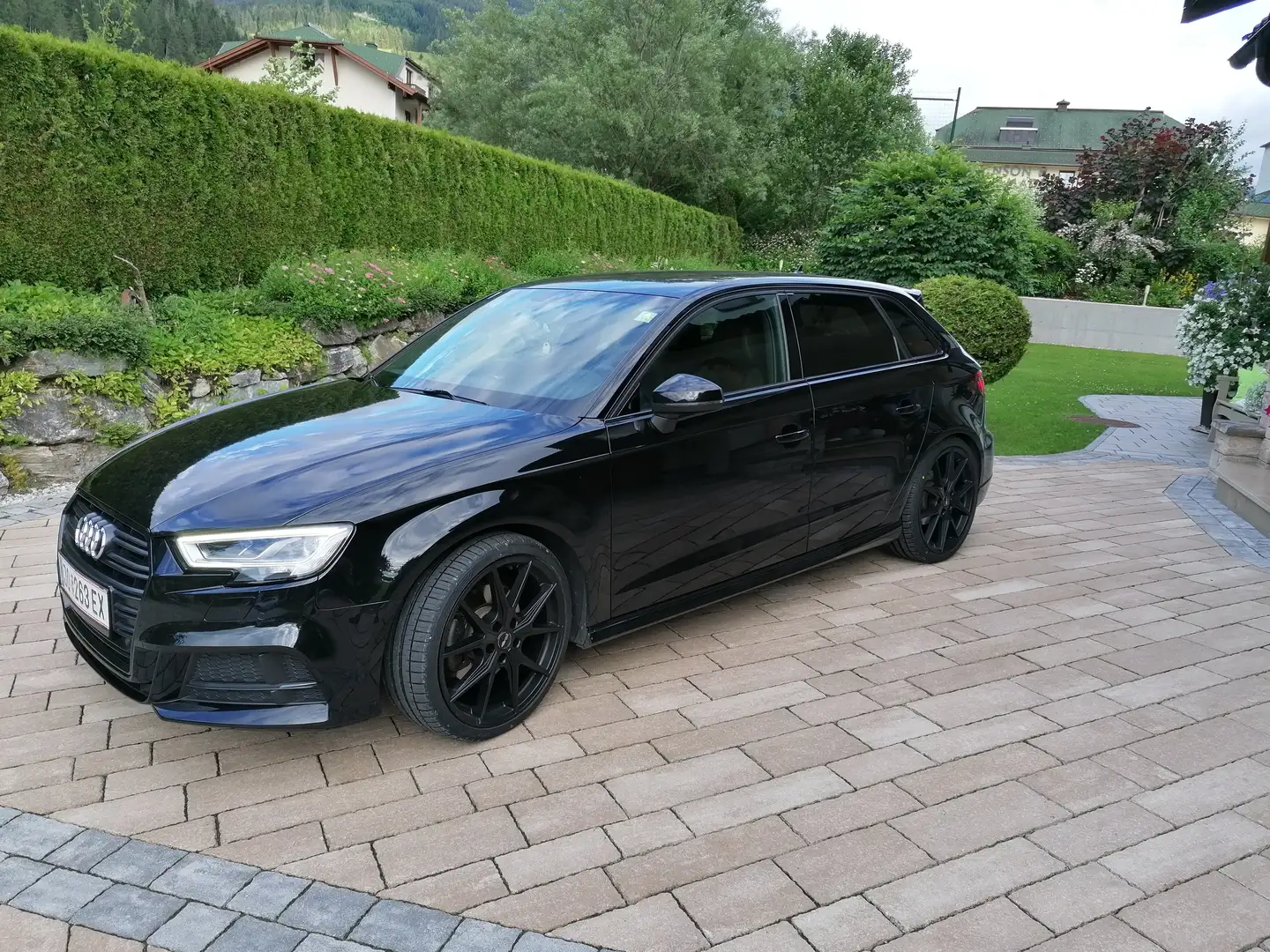 Audi A3 SB 2.0 TDI Sport Quattro  Sportback  S line Schwarz - 1